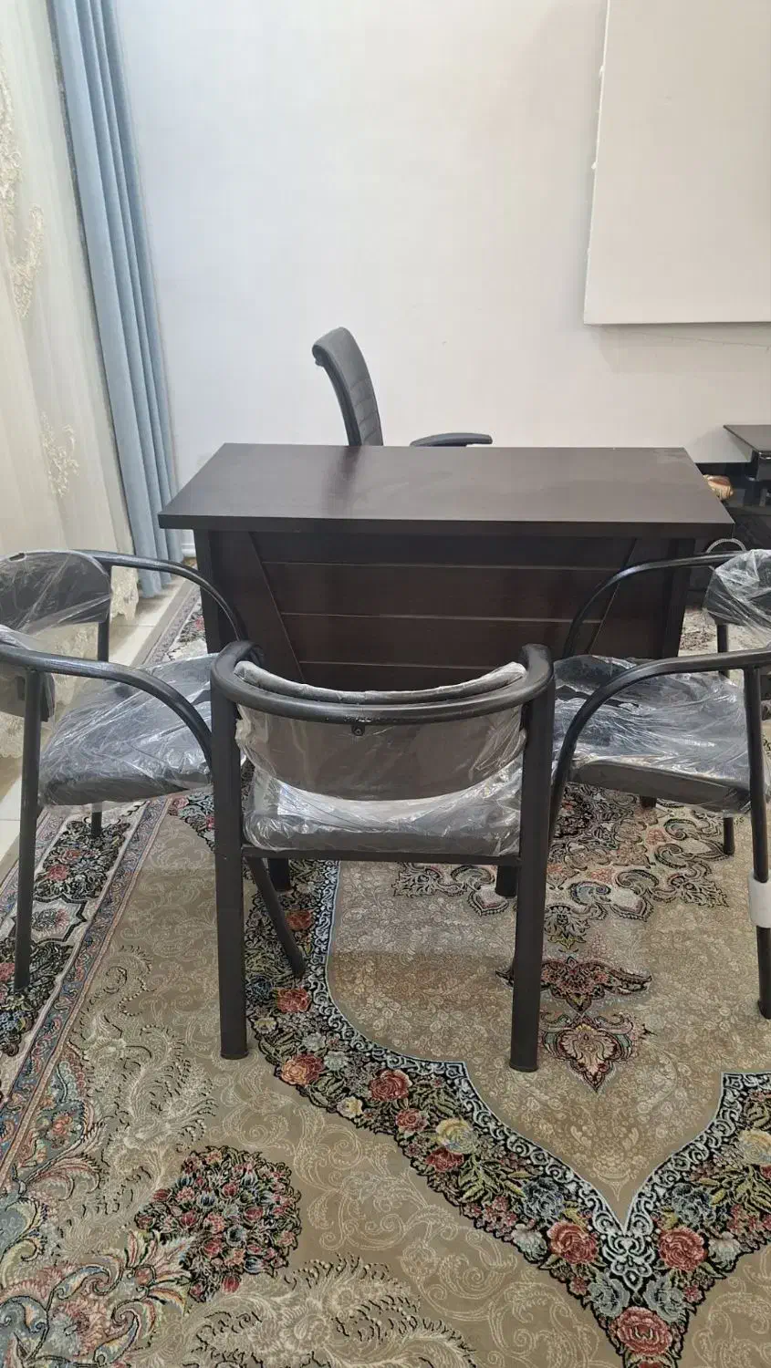 میز و صندلی گردون و میز انتظار|دفتر کار|اردبیل, |دیوار