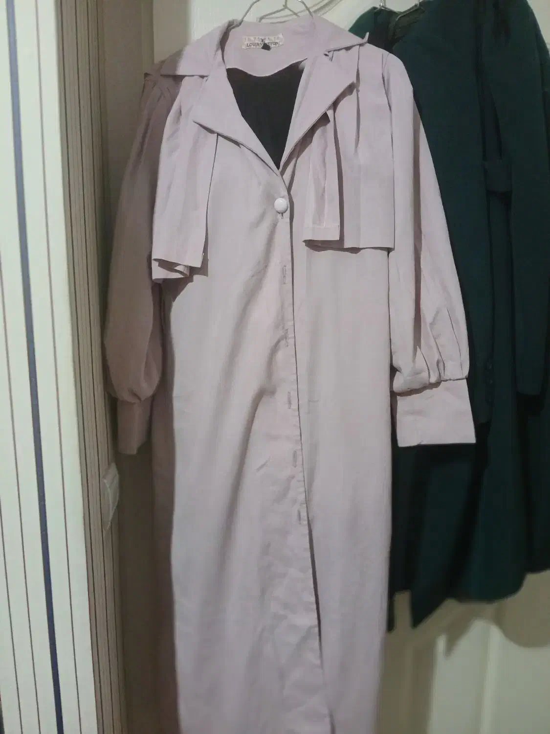 مانتو|لباس|قرچک, مهدیه|دیوار