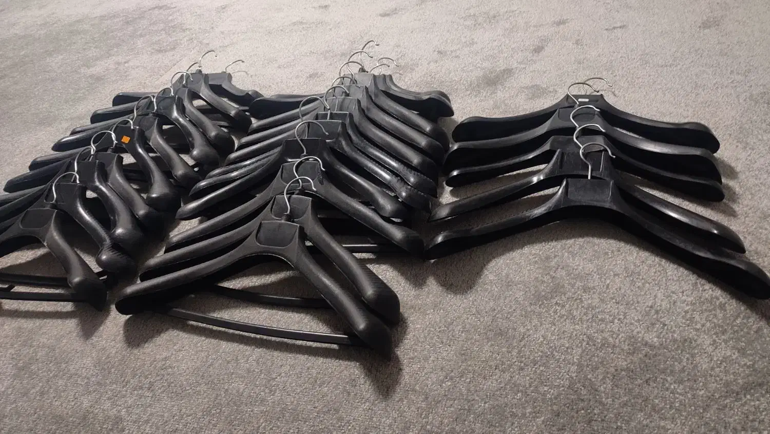 چوب لباسی اپل دار وتسمه دار|بندرخت و رخت‌آویز|همدان, |دیوار