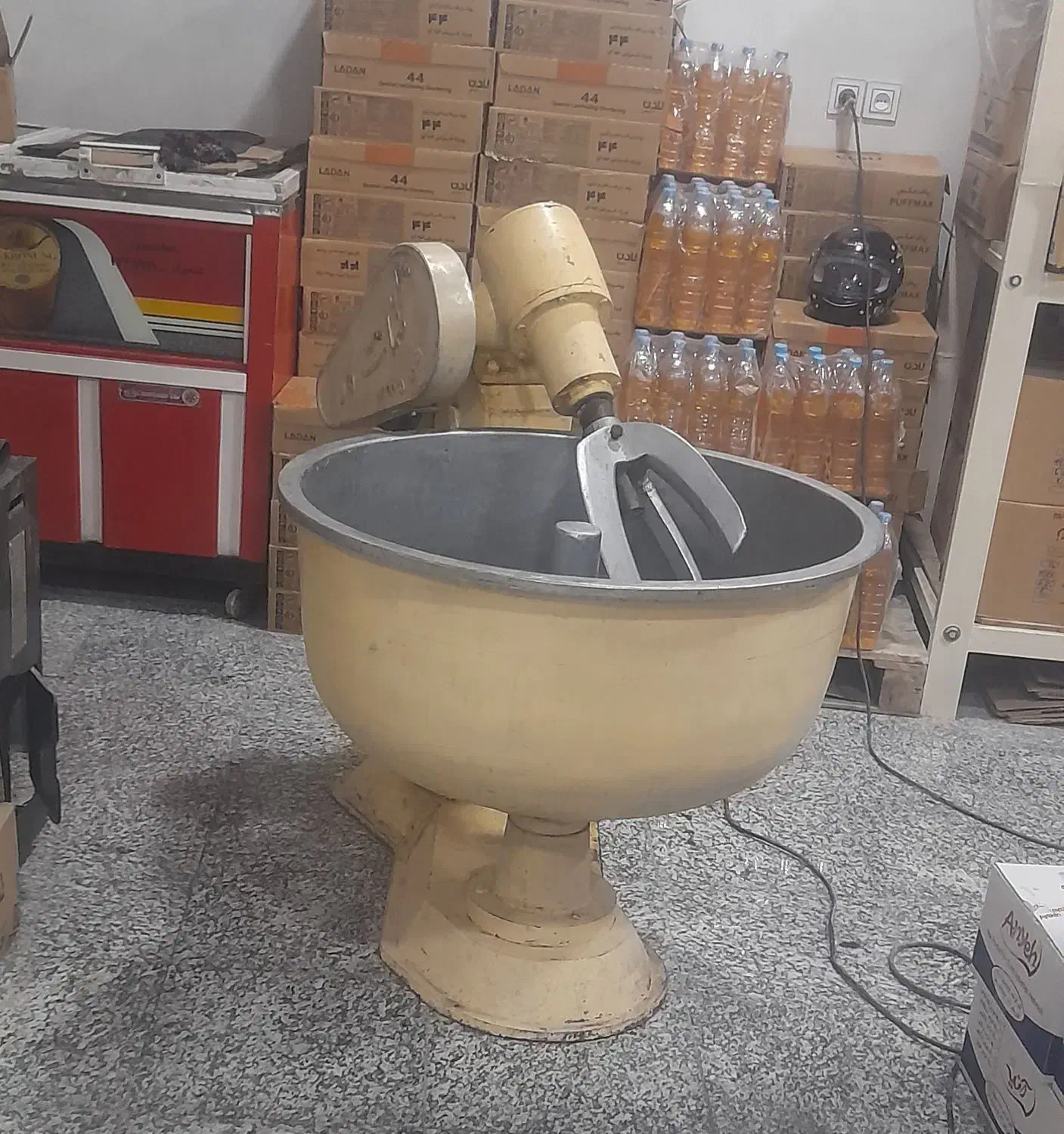 خمیر گیر قنادی و نانوایی|فروشگاه و مغازه|مرودشت, ثبت احوال|دیوار