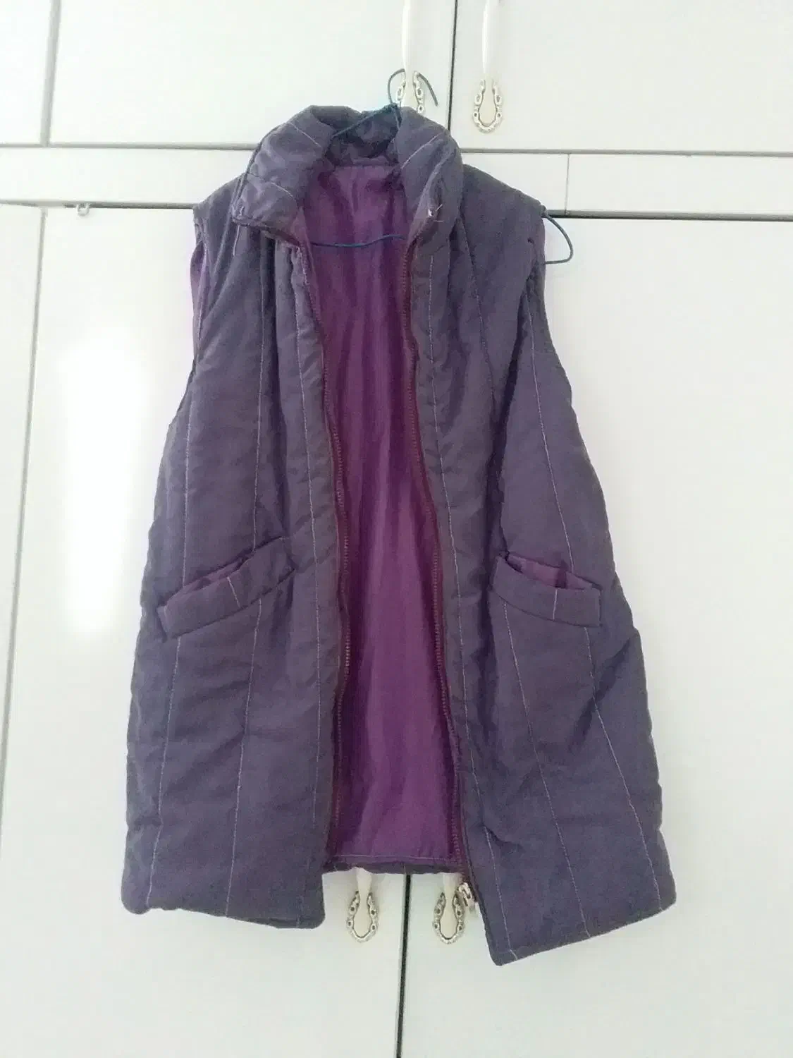 کت و پافر|لباس|رباط‌کریم, الارد|دیوار