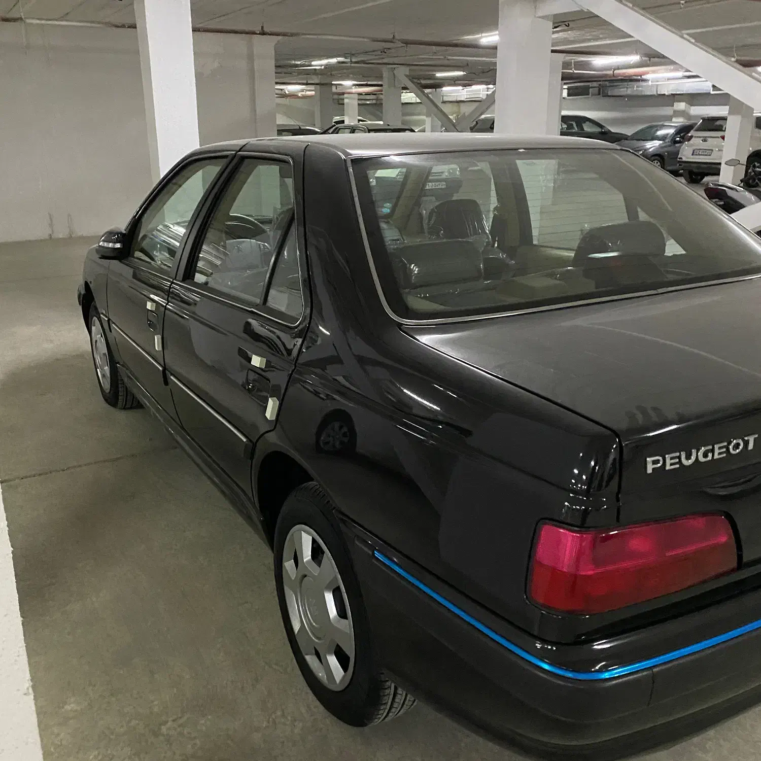 پارس تیوفایو ۴۰۱ خشک|خودرو سواری و وانت|شیراز, حومه شیراز|دیوار