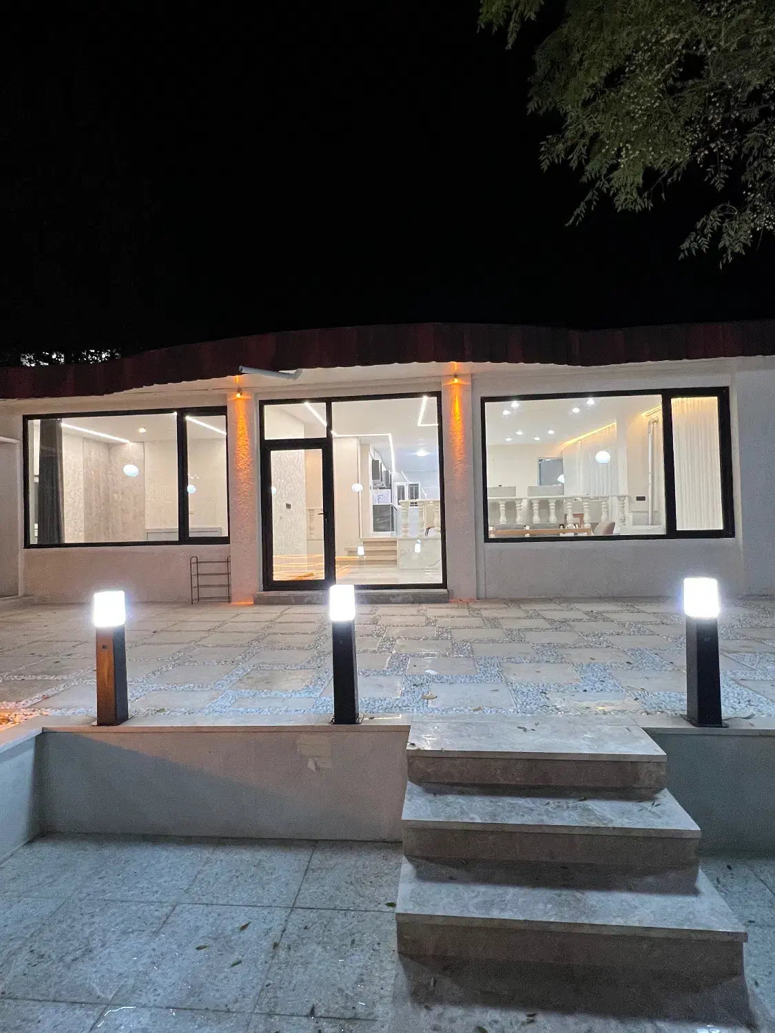 ساحلی پلاک یک دریا سه خواب نوساز دربست|اجارهٔ کوتاه‌مدت ویلا و باغ|تنکابن, |دیوار