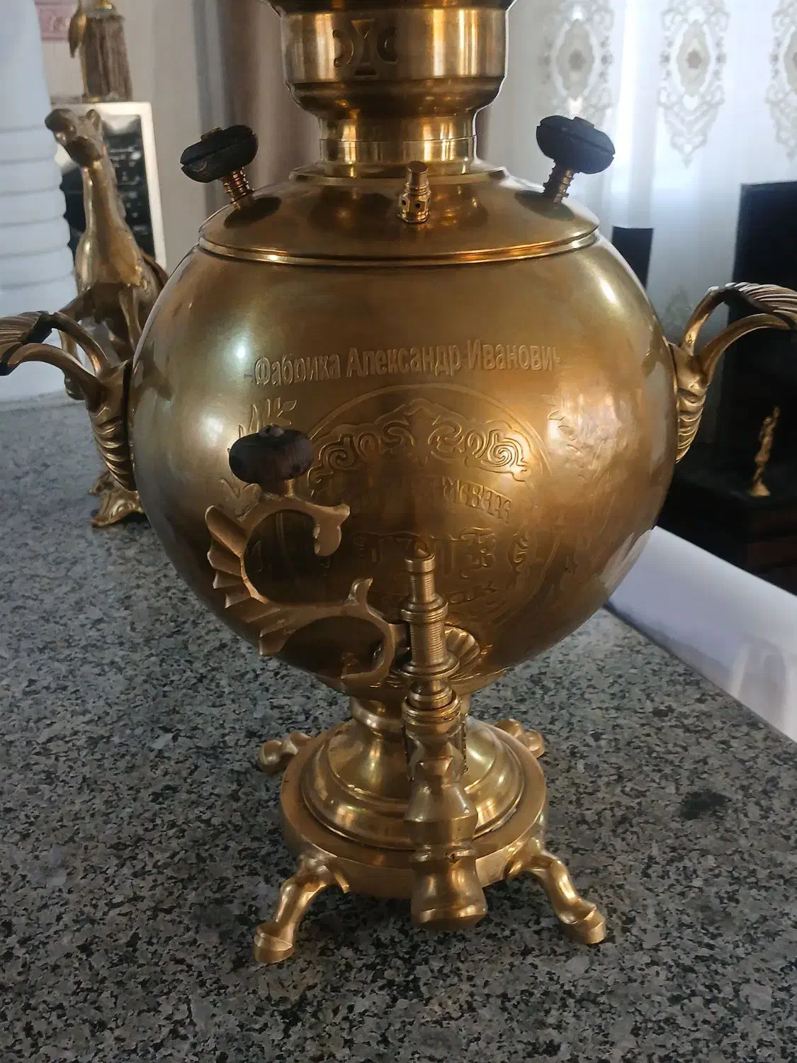 سماور زغالی عتیقه روسی|کلکسیون اشیاء عتیقه|ارومیه, |دیوار