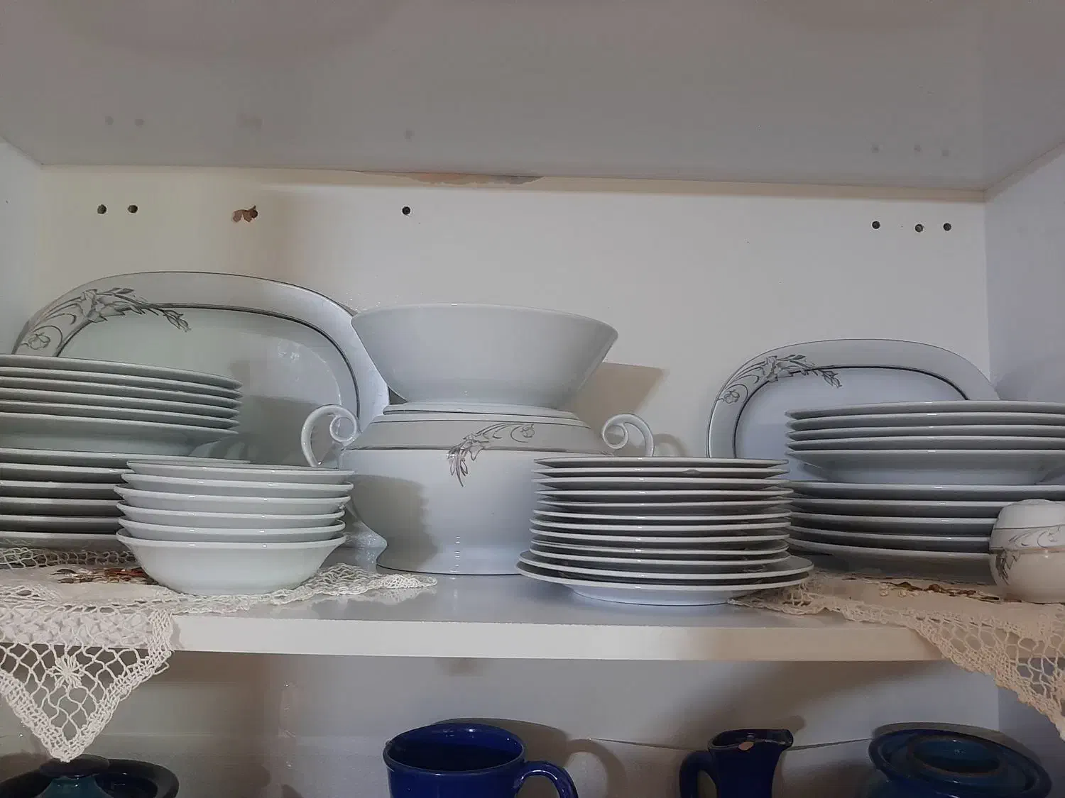 چینی ۱۲ نفره مقصود|ظروف سرو و پذیرایی|دماوند, گیلاوند|دیوار