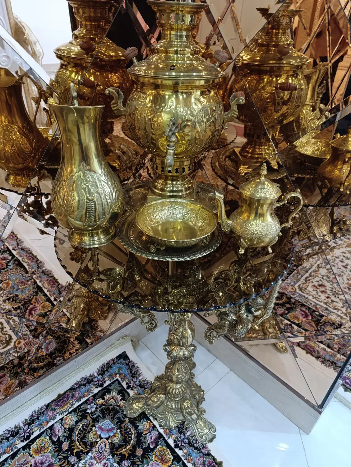 یه سرویس سماور  برنز|سماور، چایساز، قهوهساز|شهریار, شهرک بهاران (ویره)|دیوار