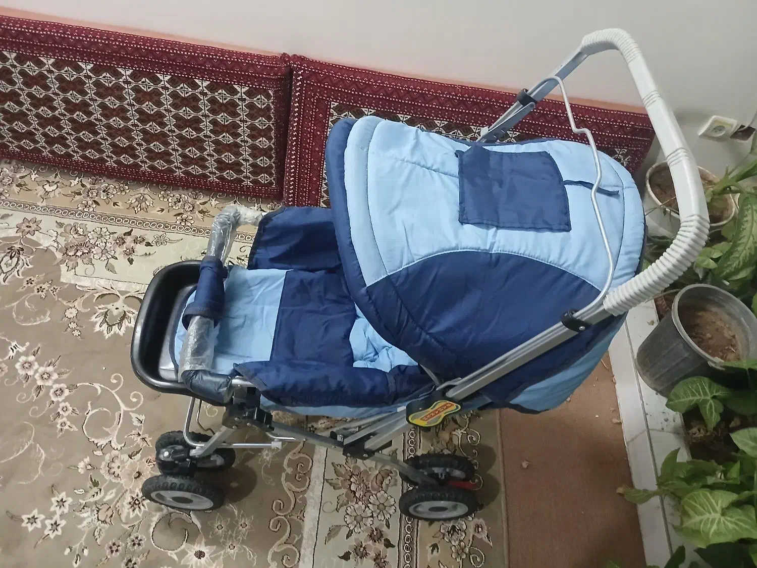 دو عدد کالسکه|کالسکه و لوازم جانبی|خمینی‌شهر, |دیوار