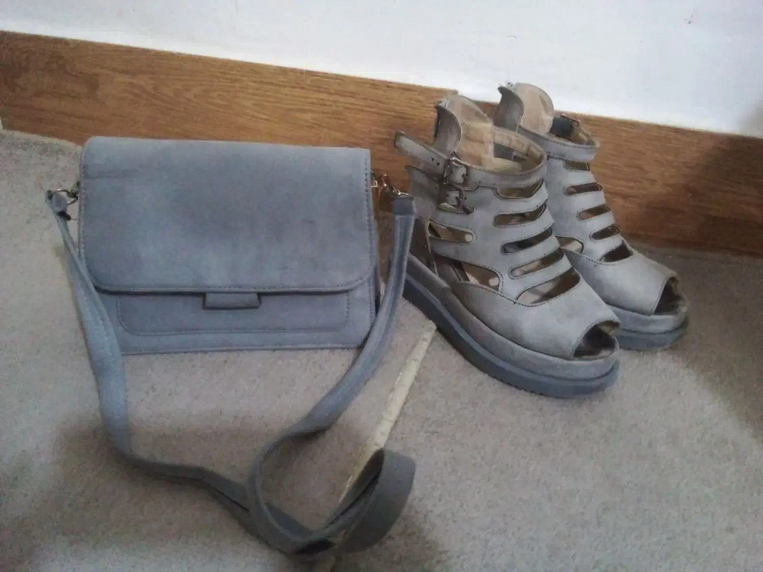 کیف|کیف، کفش، کمربند|بروجرد, |دیوار