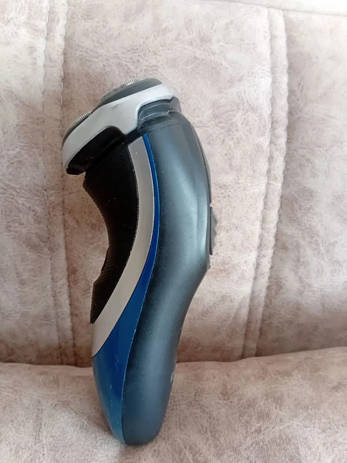 ریش تراش سه تیغ فیلیپس مدل t890|آرایشی، بهداشتی، درمانی|رفسنجان, |دیوار