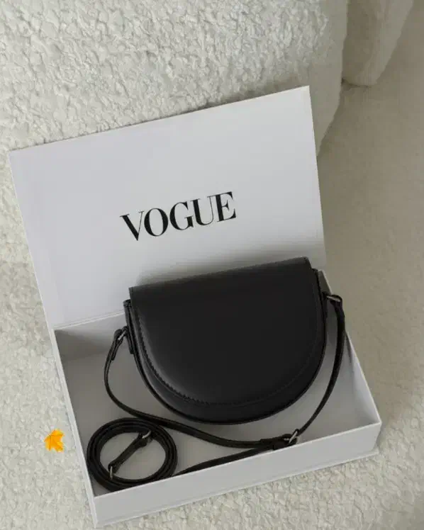 کیف|کیف، کفش، کمربند|مسجد سلیمان, |دیوار