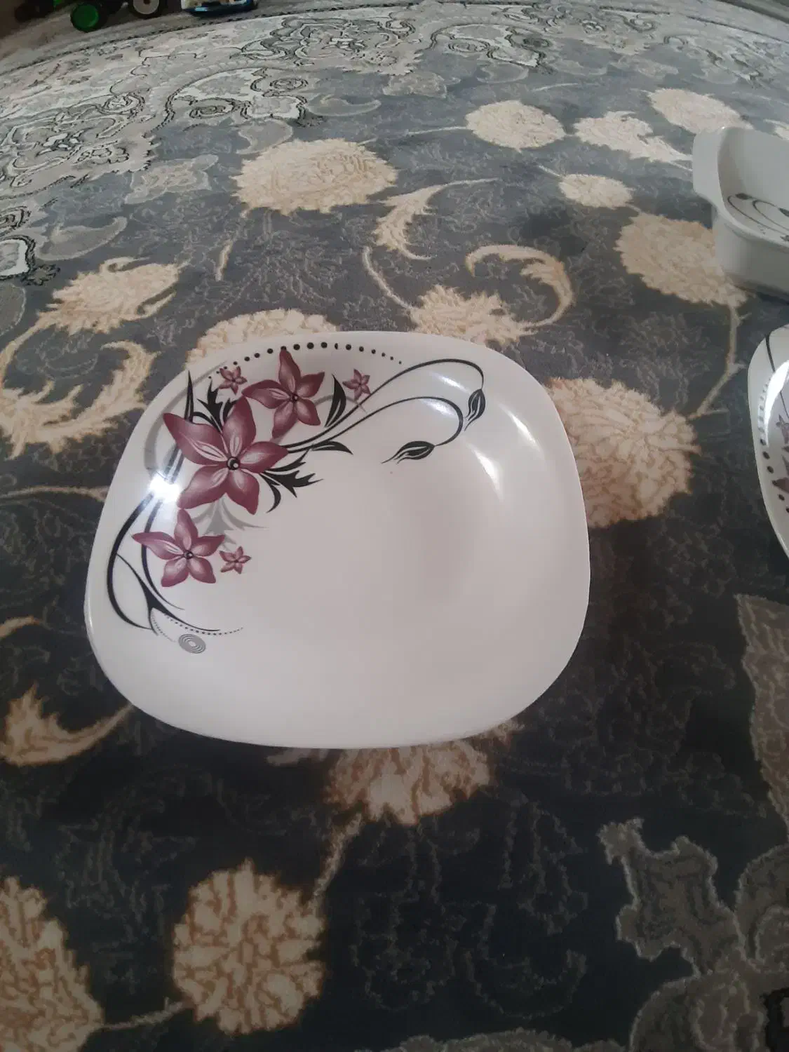 ظروف پذیرایی ملامین گلریز یزد|ظروف سرو و پذیرایی|بروجرد, |دیوار