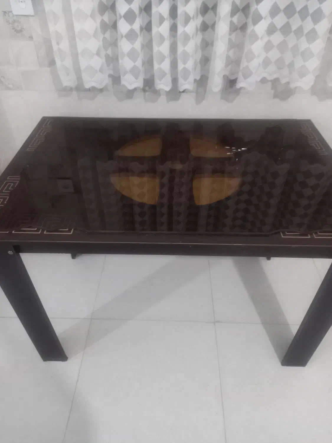 میز غذاخوری|میز و صندلی غذاخوری|میانه, |دیوار