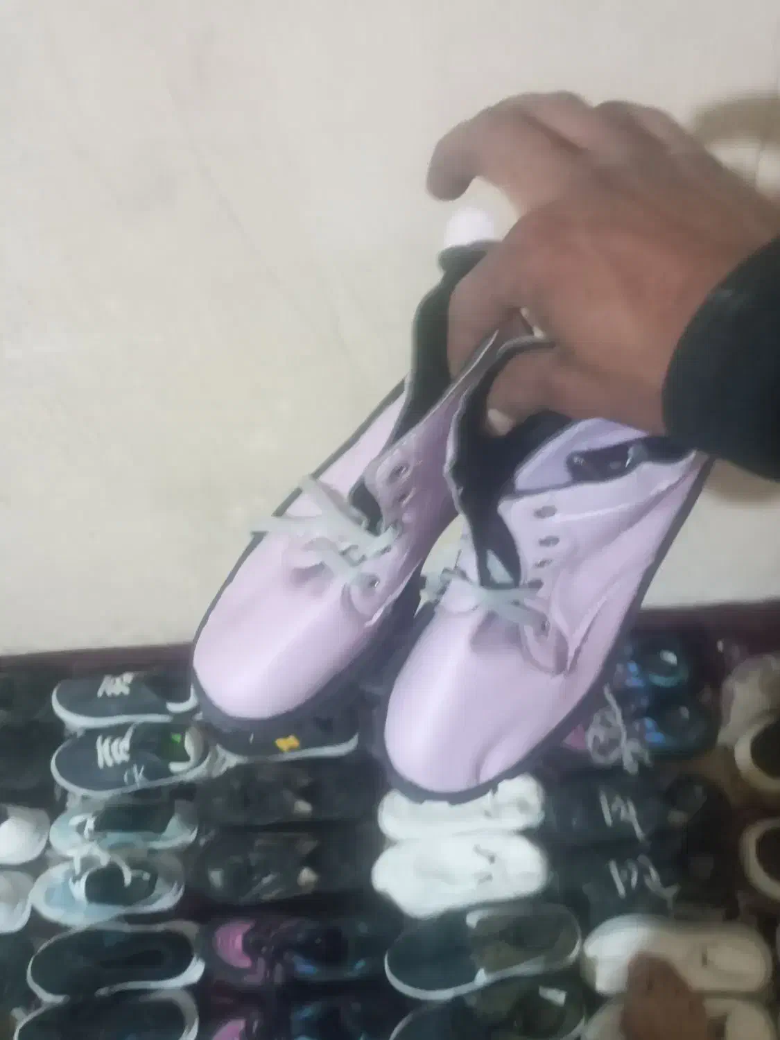 کفش فروش فوری زیر قیمت گذاشتم|کیف، کفش، کمربند|خرمآباد, |دیوار