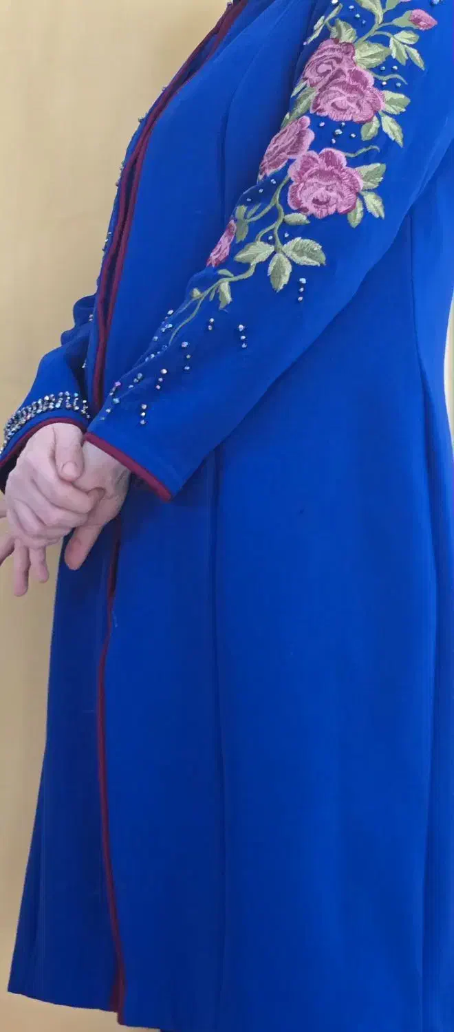 مانتوگلدوزی شده|لباس|یزد, |دیوار