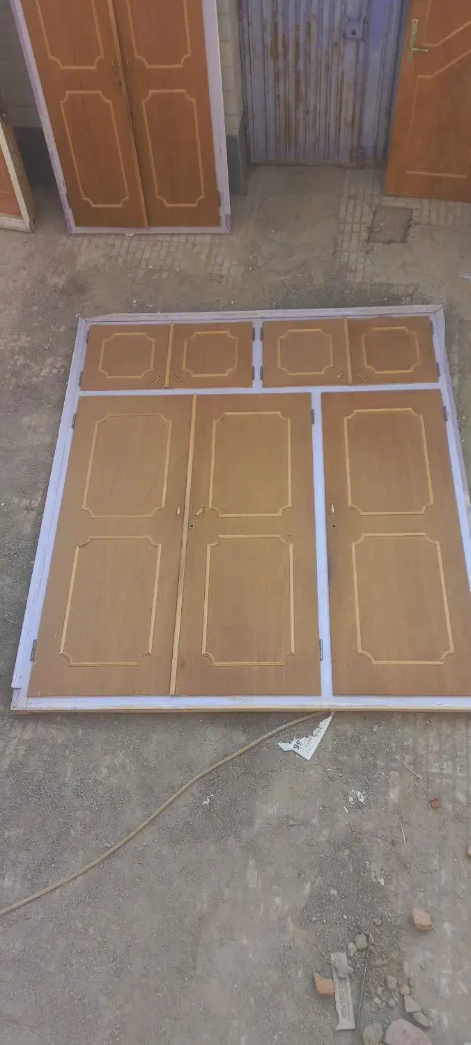 دوتا عدد کمد دیواری ویک عدد درب تقسیم کننده|جاکفشی، کمد، دراور|سلماس, |دیوار