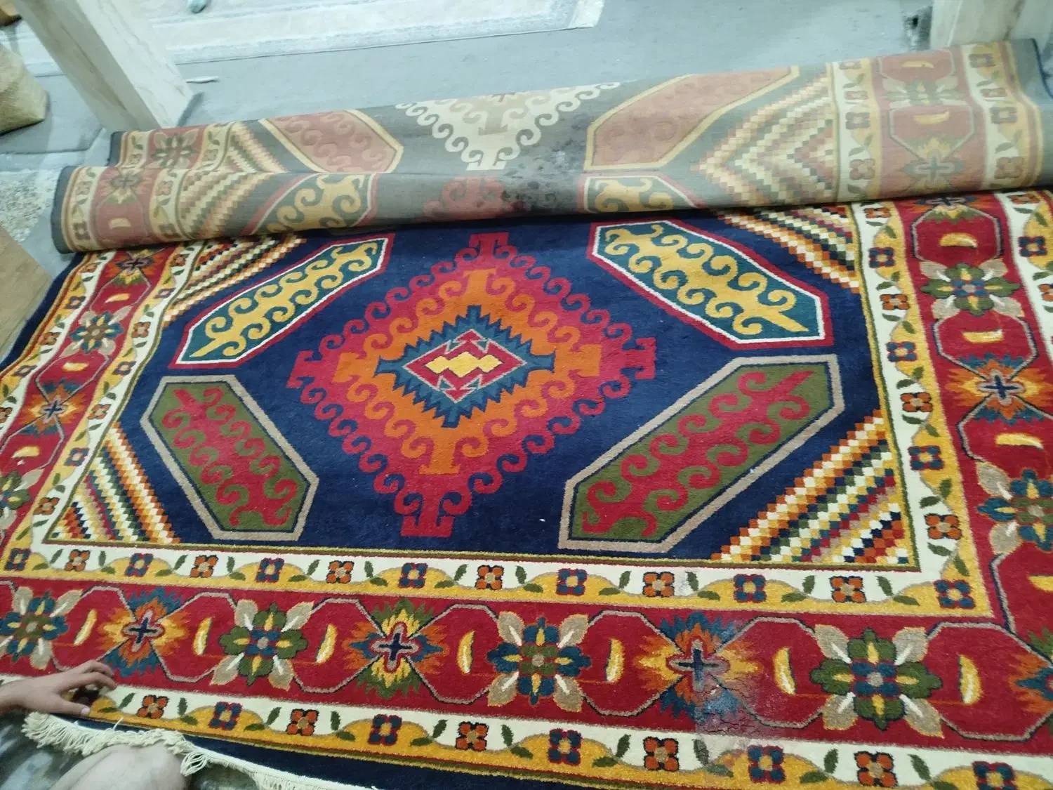 فرش ۱۲ متری|فرش|دوگنبدان, |دیوار