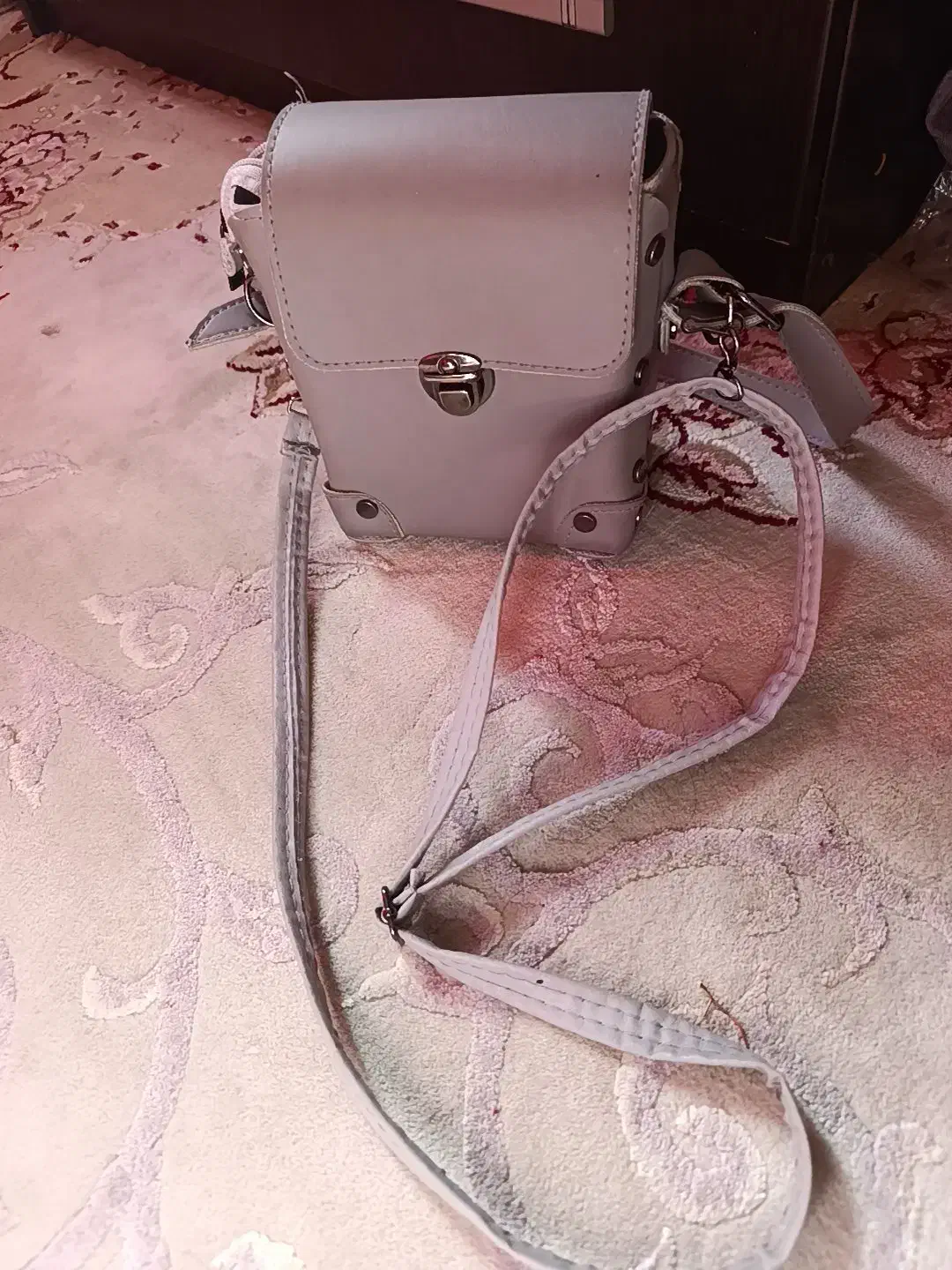 کیف نو|کیف، کفش، کمربند|شیراز, شیشه‌گری|دیوار