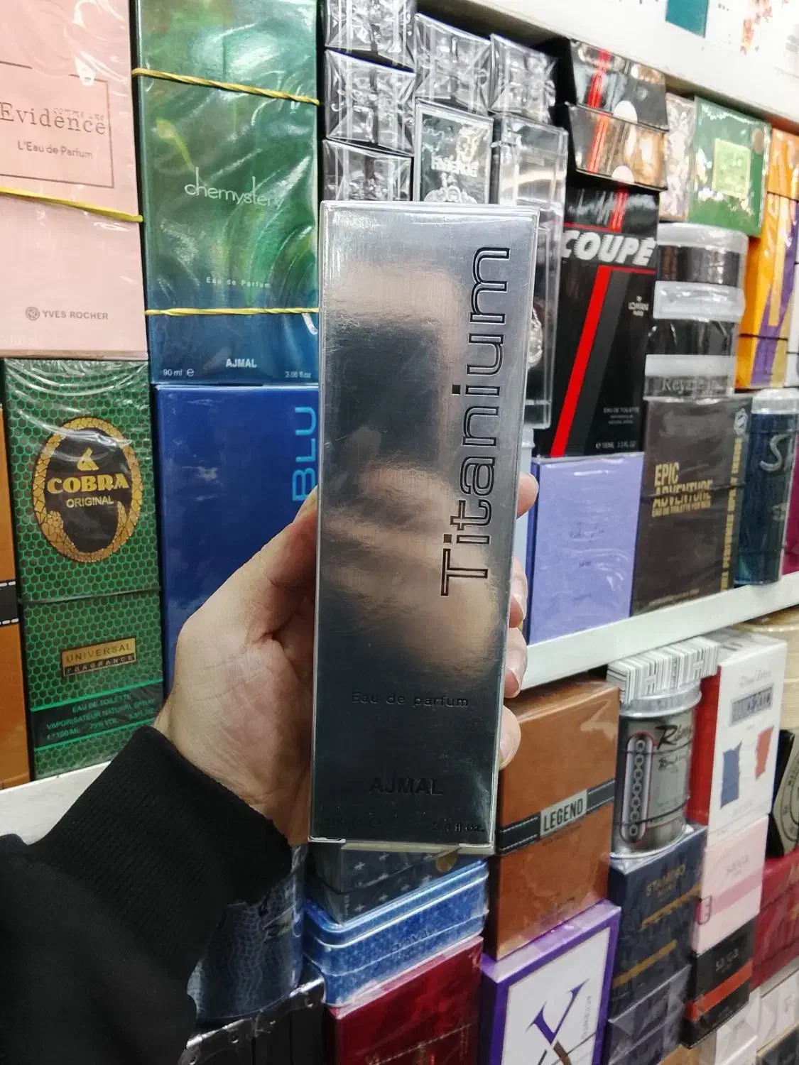 فروش نایاب ترین عطر های اصلی قدیمی...|آرایشی، بهداشتی، درمانی|تهران, بازار|دیوار