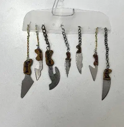 چاقو سر سوییچی|کلکسیون اشیاء عتیقه|مرودشت, مسجد رسول‎|دیوار