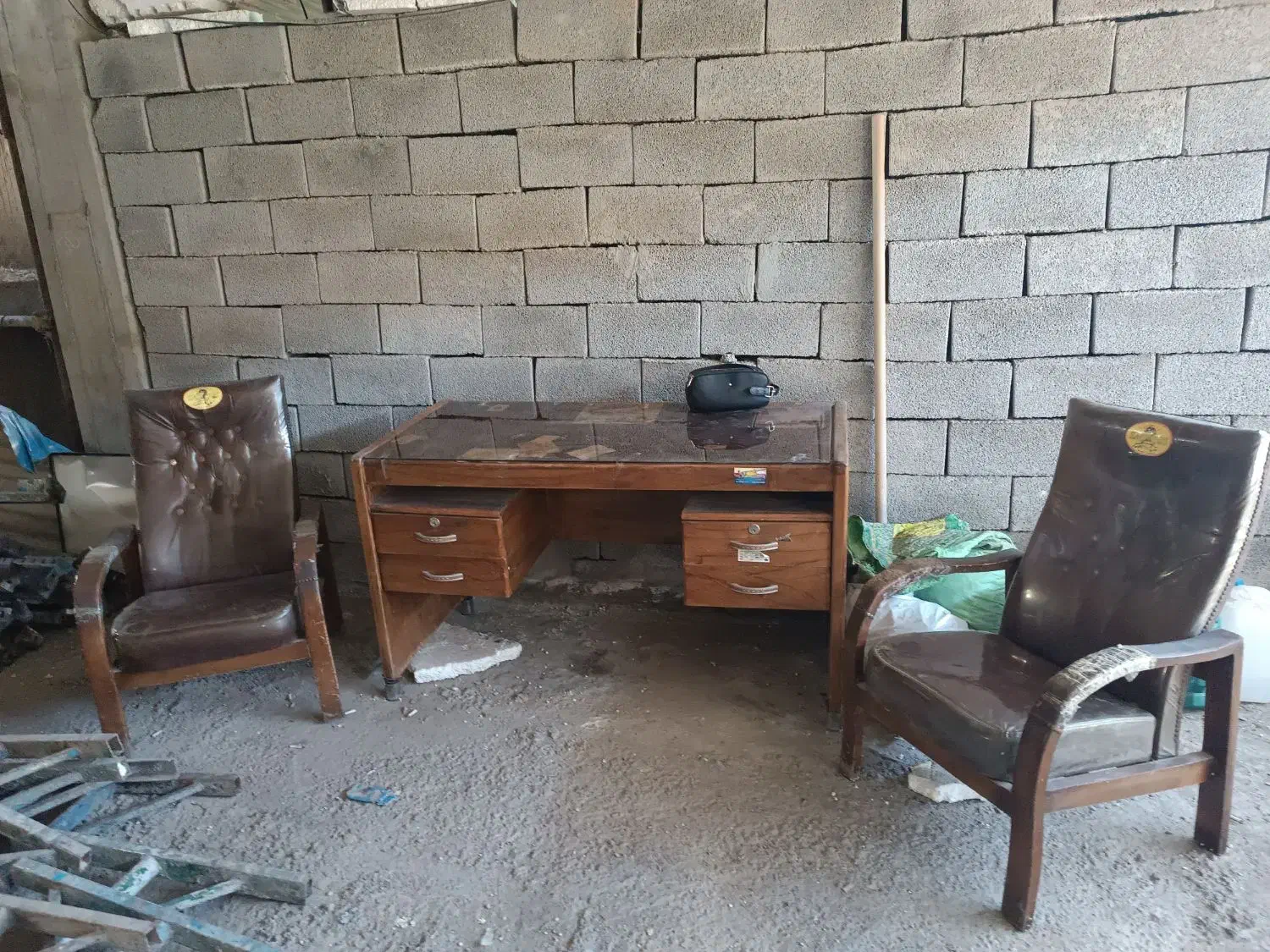 میز وصندلی|دفتر کار|دزفول, |دیوار