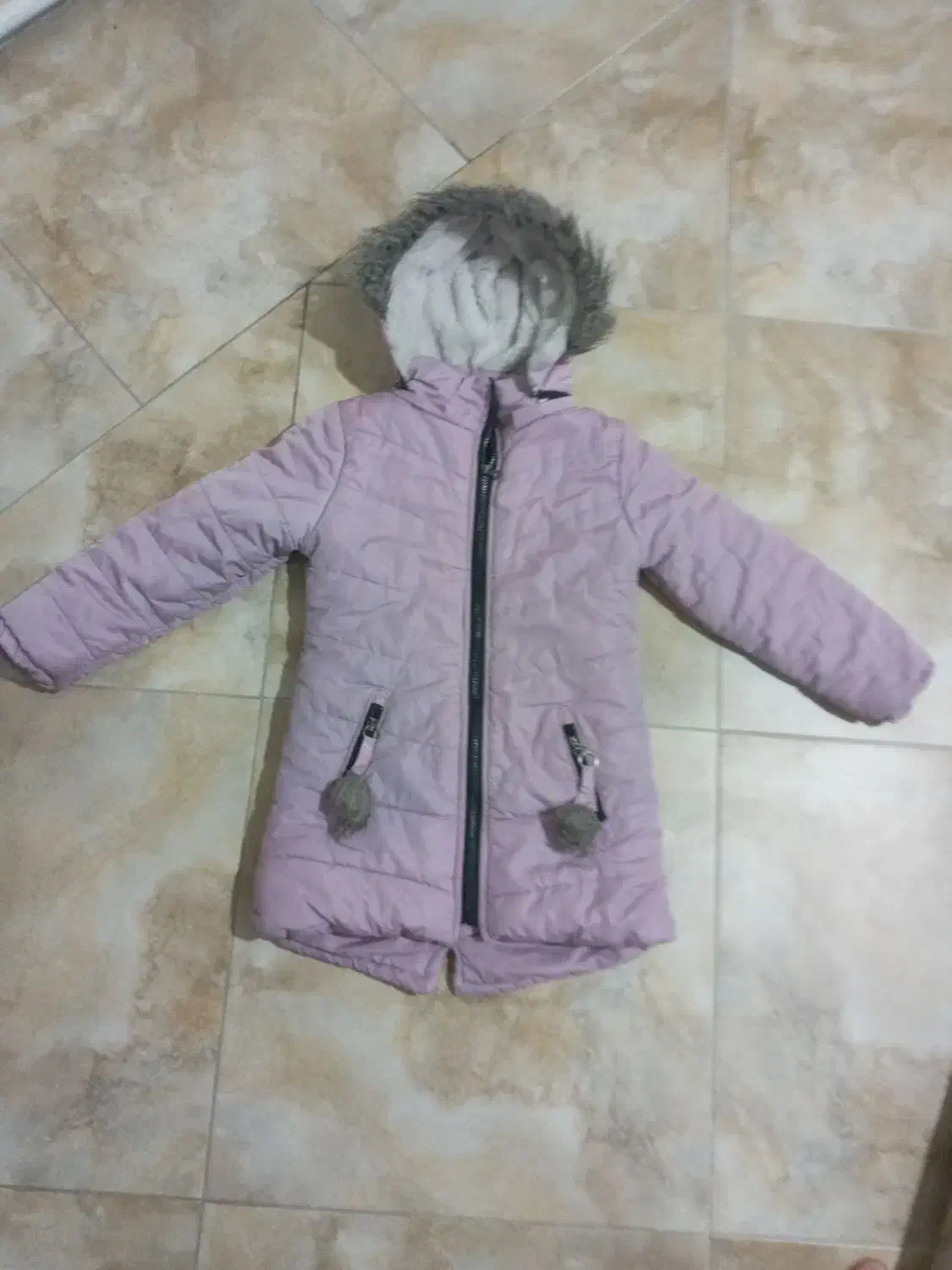 کاپشن دخترانه|لباس|بومهن, |دیوار