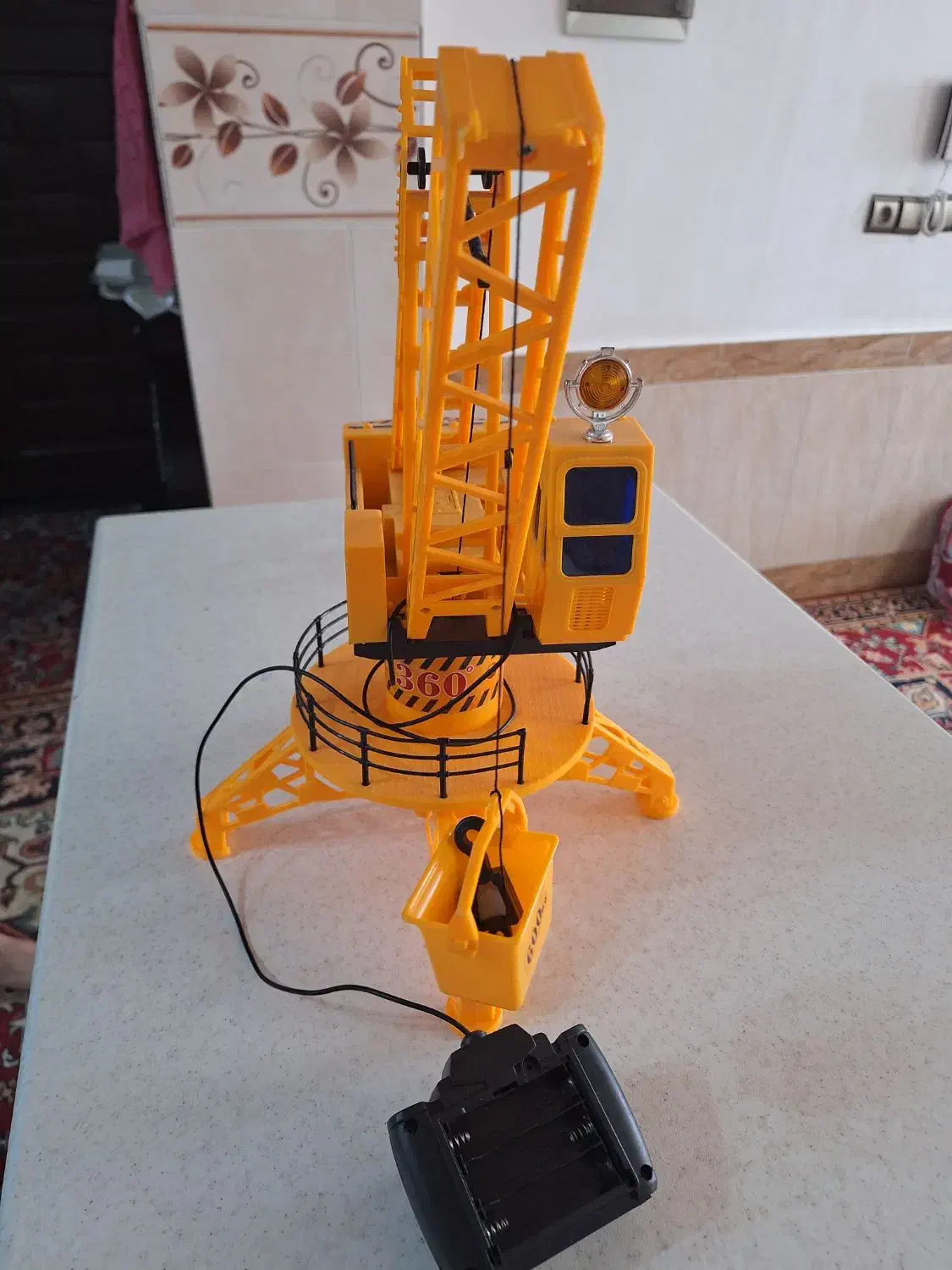 جرثقیل|اسباب‌بازی بچه|بناب, |دیوار