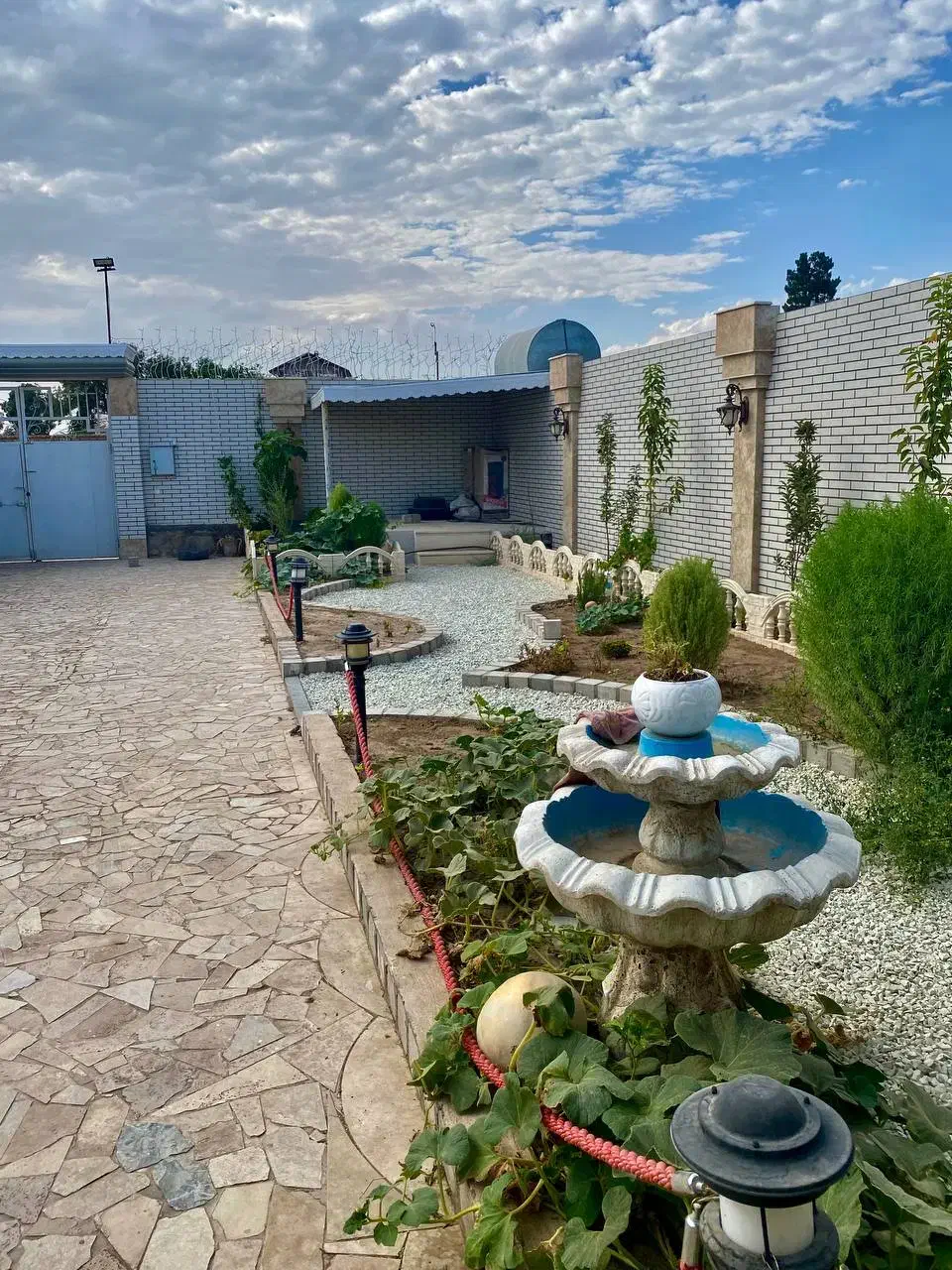 ویلا لوکس نوساز با استخر وجکوزی داغ جاده باغرود|اجارهٔ کوتاهمدت ویلا و باغ|سبزوار, عظیمیان|دیوار