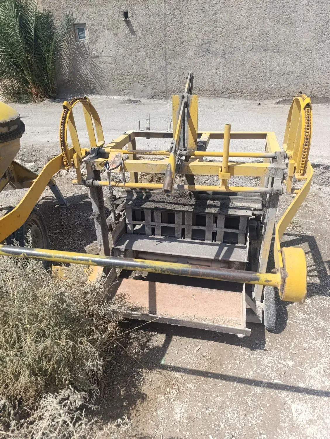 خلاطه و دستگاه بلوک|ماشین‌آلات صنعتی|بافت, |دیوار