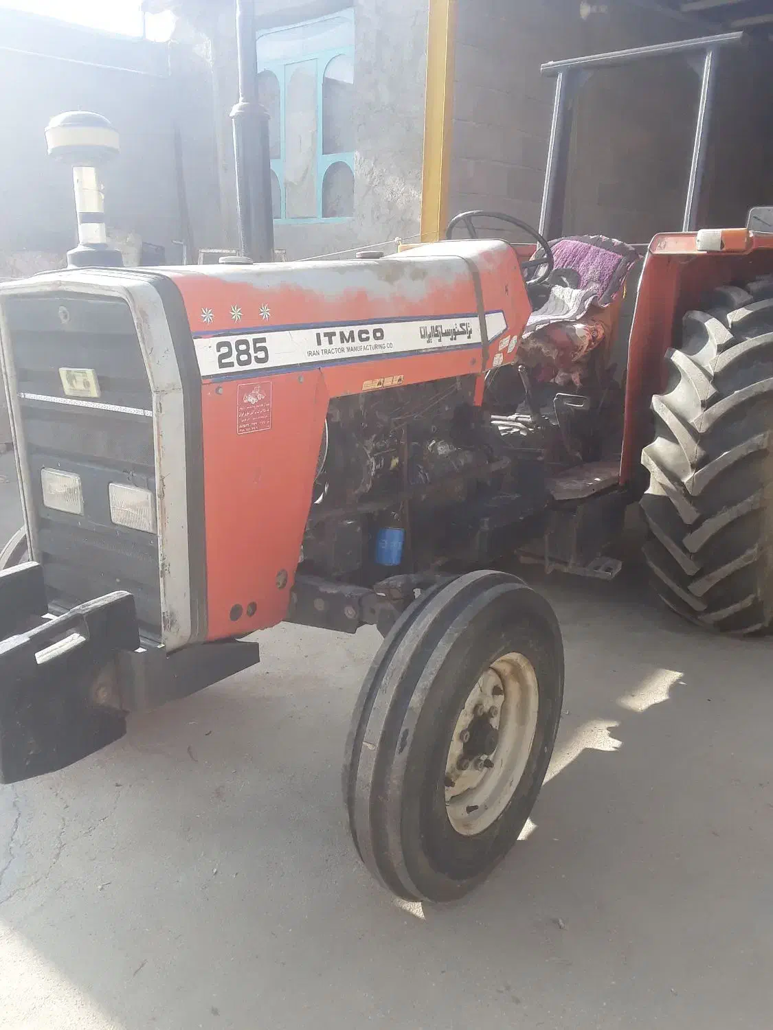 تراکتورمدل ۸۳درجه یک باوسایل|خودرو سنگین|نهاوند, |دیوار