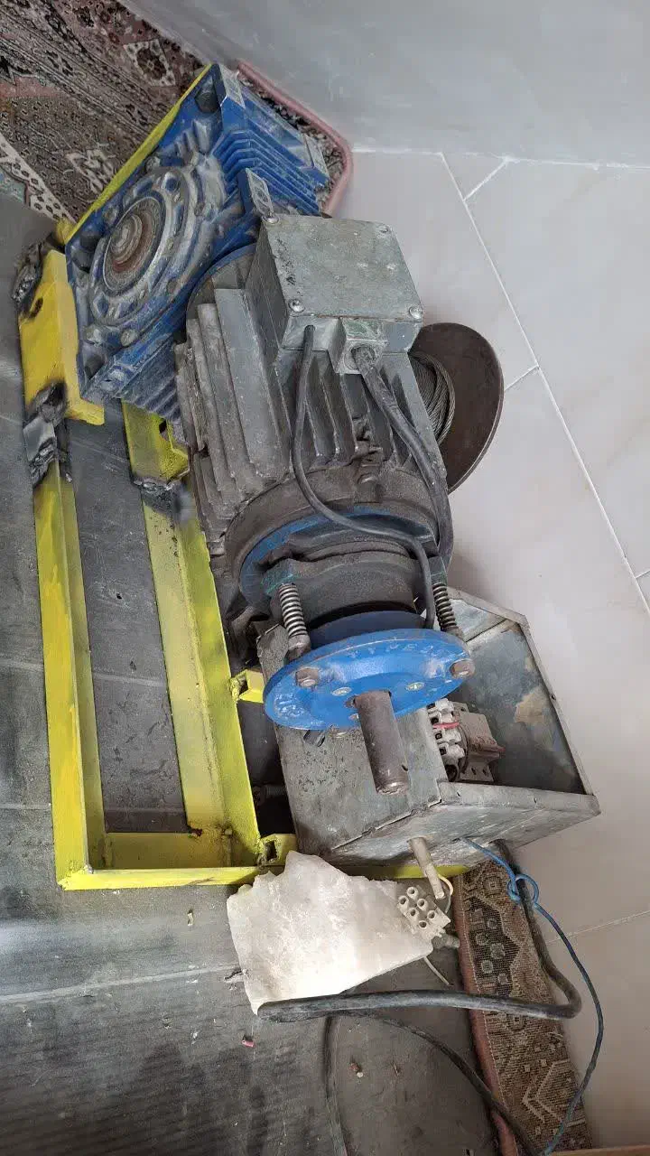 بالابر دست ساز ۴۰۰ کیلویی|ماشینآلات صنعتی|تهران, مینای شمالی (مخبر)|دیوار