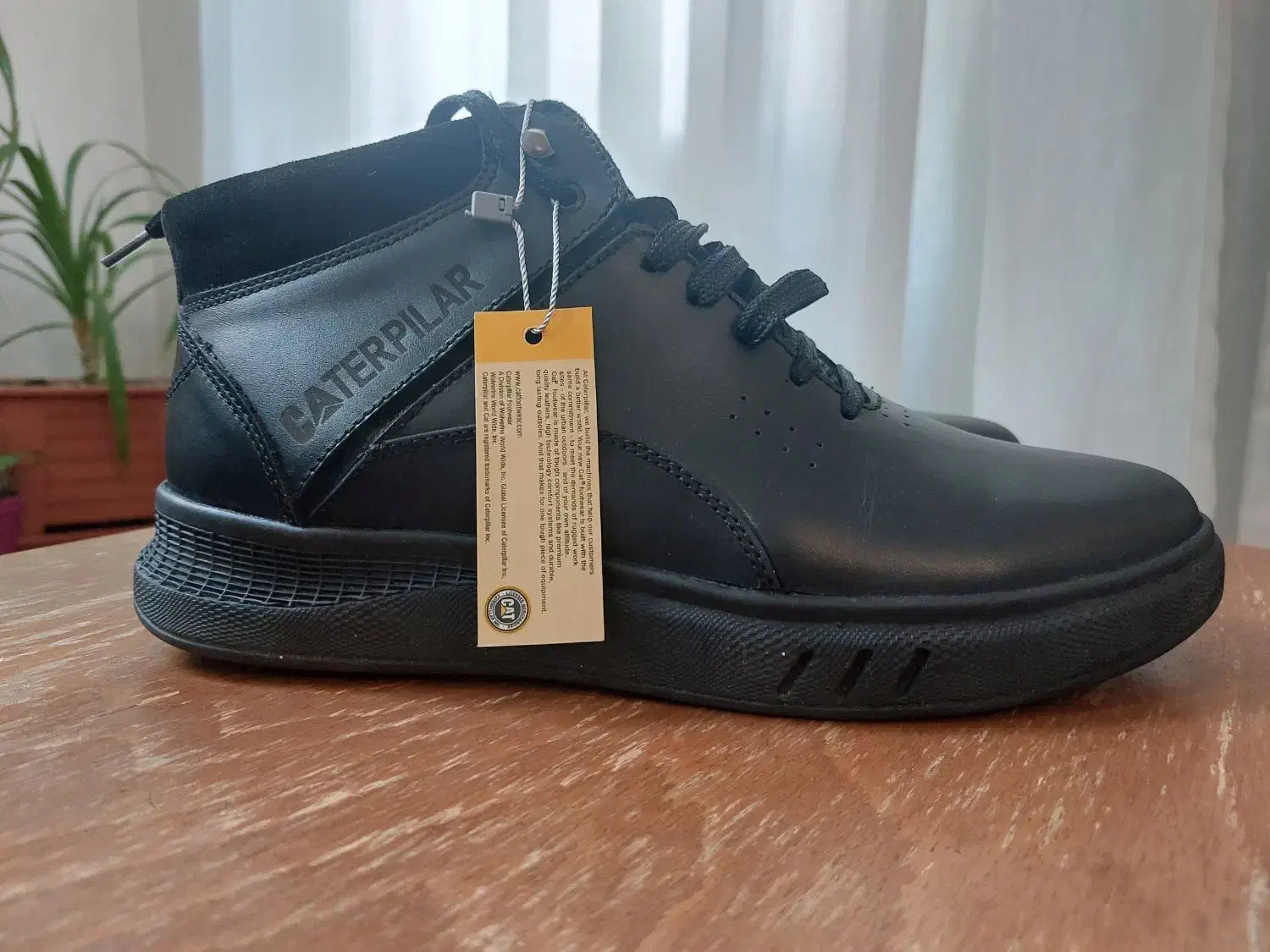 نیم بوت کاترپیلار اصل|کیف، کفش، کمربند|کرج, کارخانه قند|دیوار