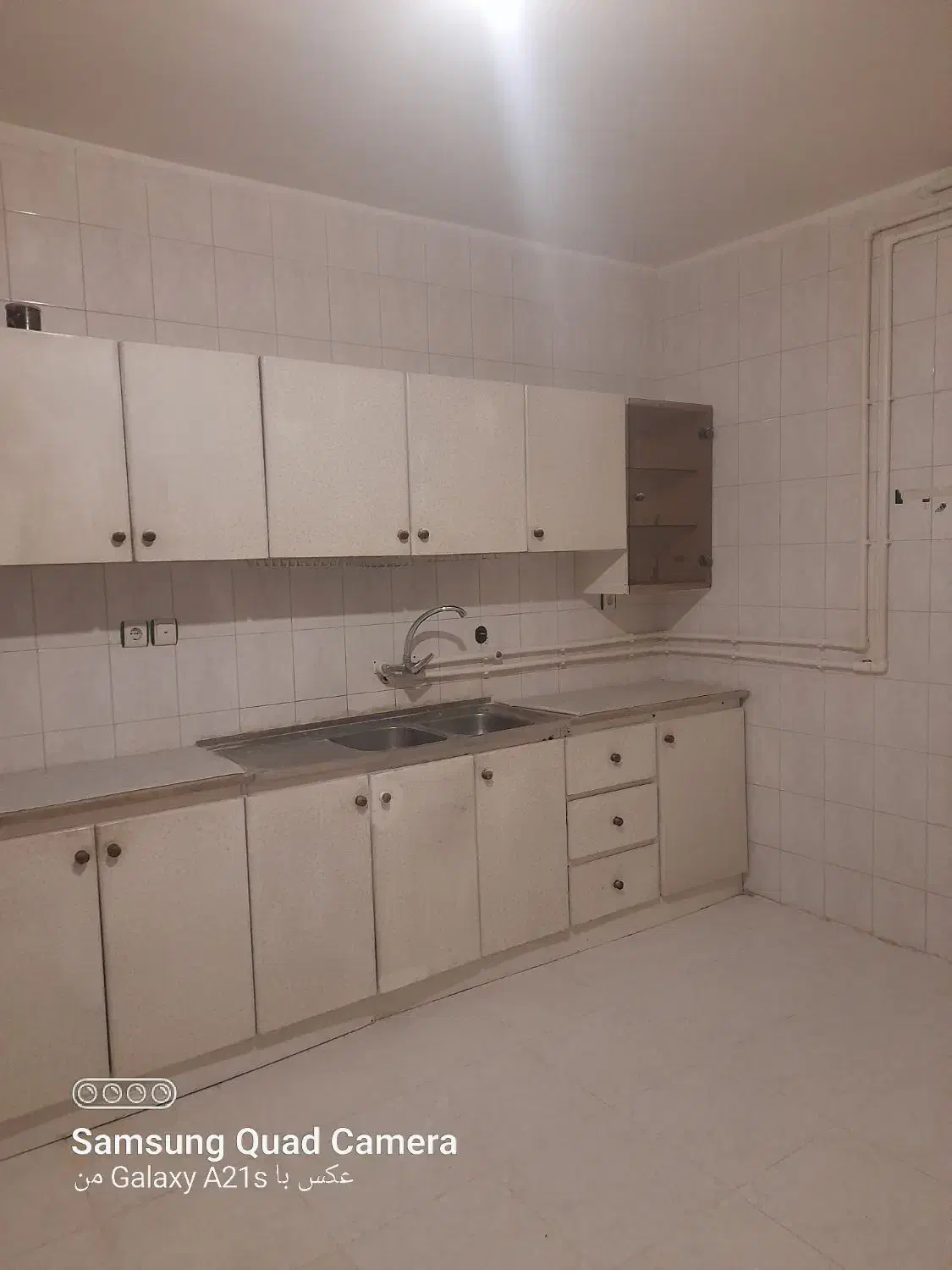 واحد ۱۴۰ متری. منفی ۸۰ ، خیابان زیارتی|اجارهٔ آپارتمان|کاشان, زیارتی|دیوار