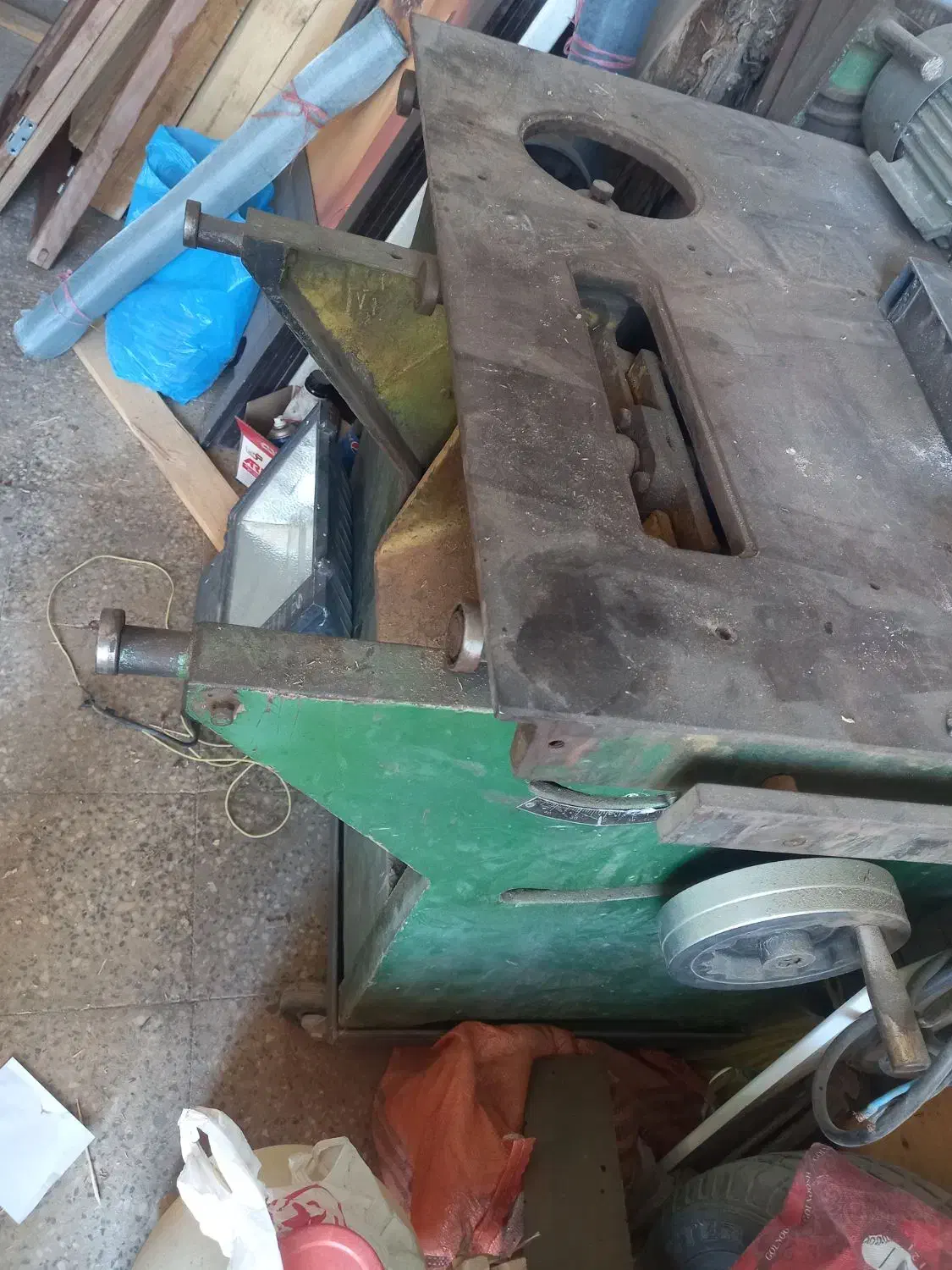 فروش فرز و فارسی بر صندوقی|ابزارآلات|تفت, |دیوار