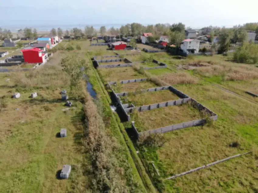 2قواره زمین ساحلی باقابلیت ساخت ویلا روبه دریا آبی|فروش زمین و ملک کلنگی|رشت, پاستوریزه|دیوار