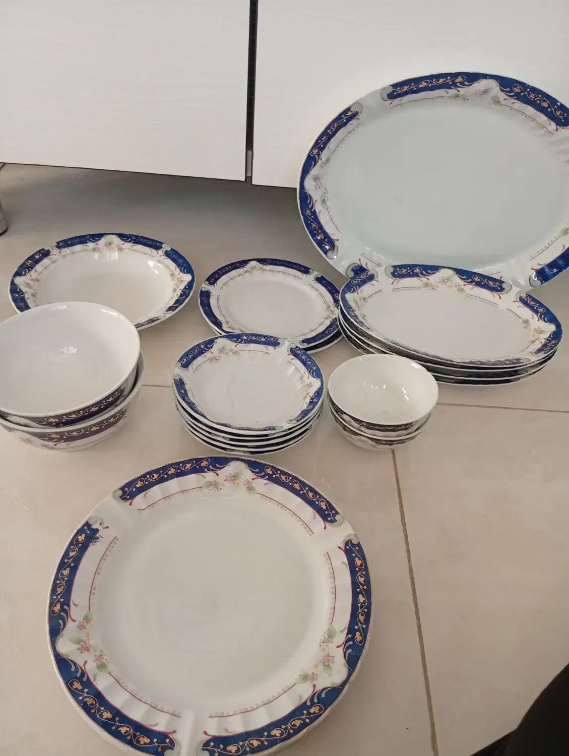 چینی همگام|ظروف سرو و پذیرایی|دلیجان, |دیوار