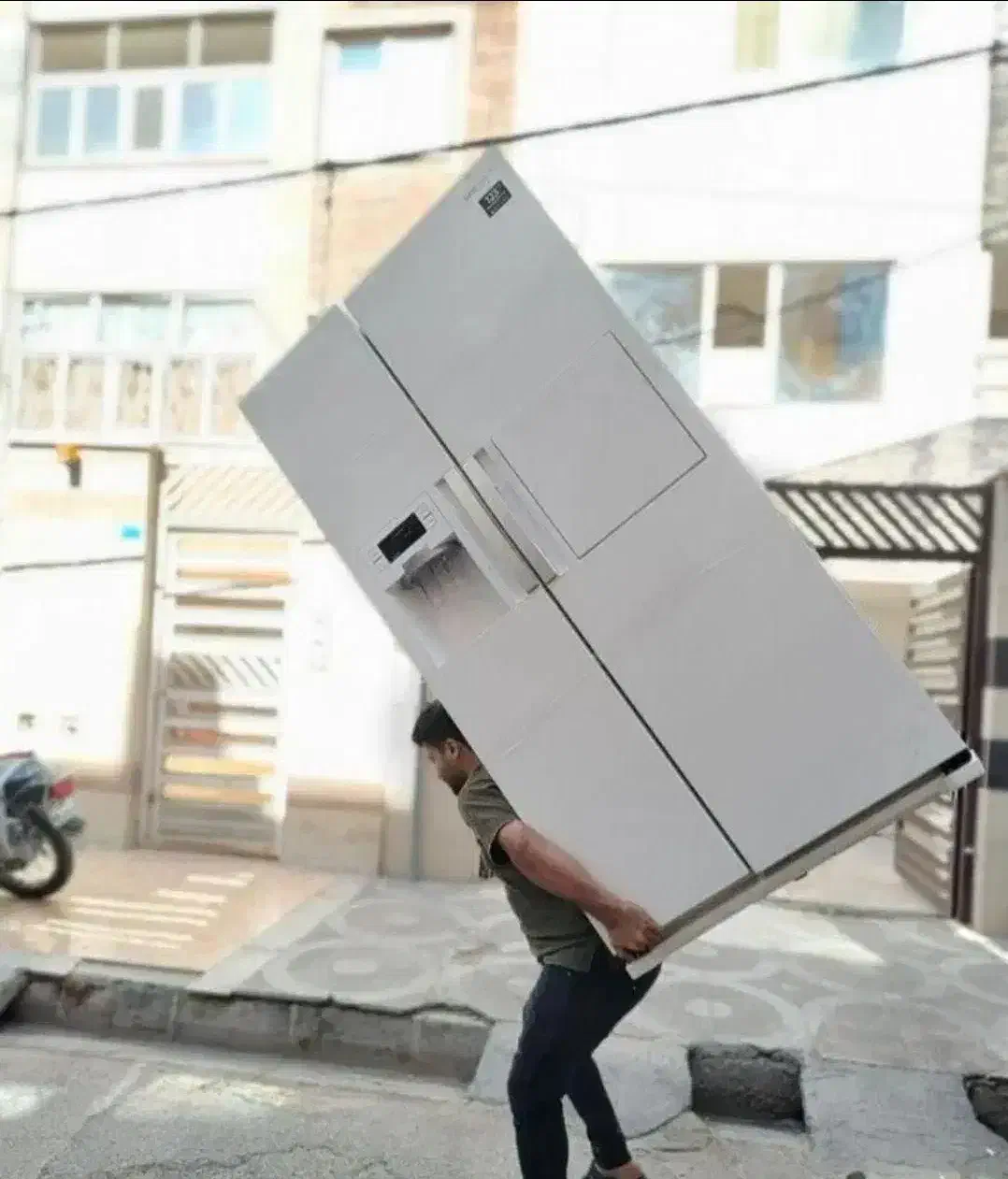 جا به جایی اثاث منزل با نیرو جوان و کاربلد تضمینی|خدمات حمل و نقل|سمنان, |دیوار