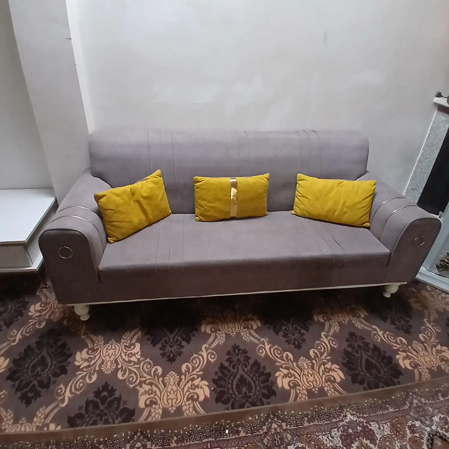 مبلمان هفت نفره|مبلمان خانگی و میز عسلی|مشکیندشت, |دیوار