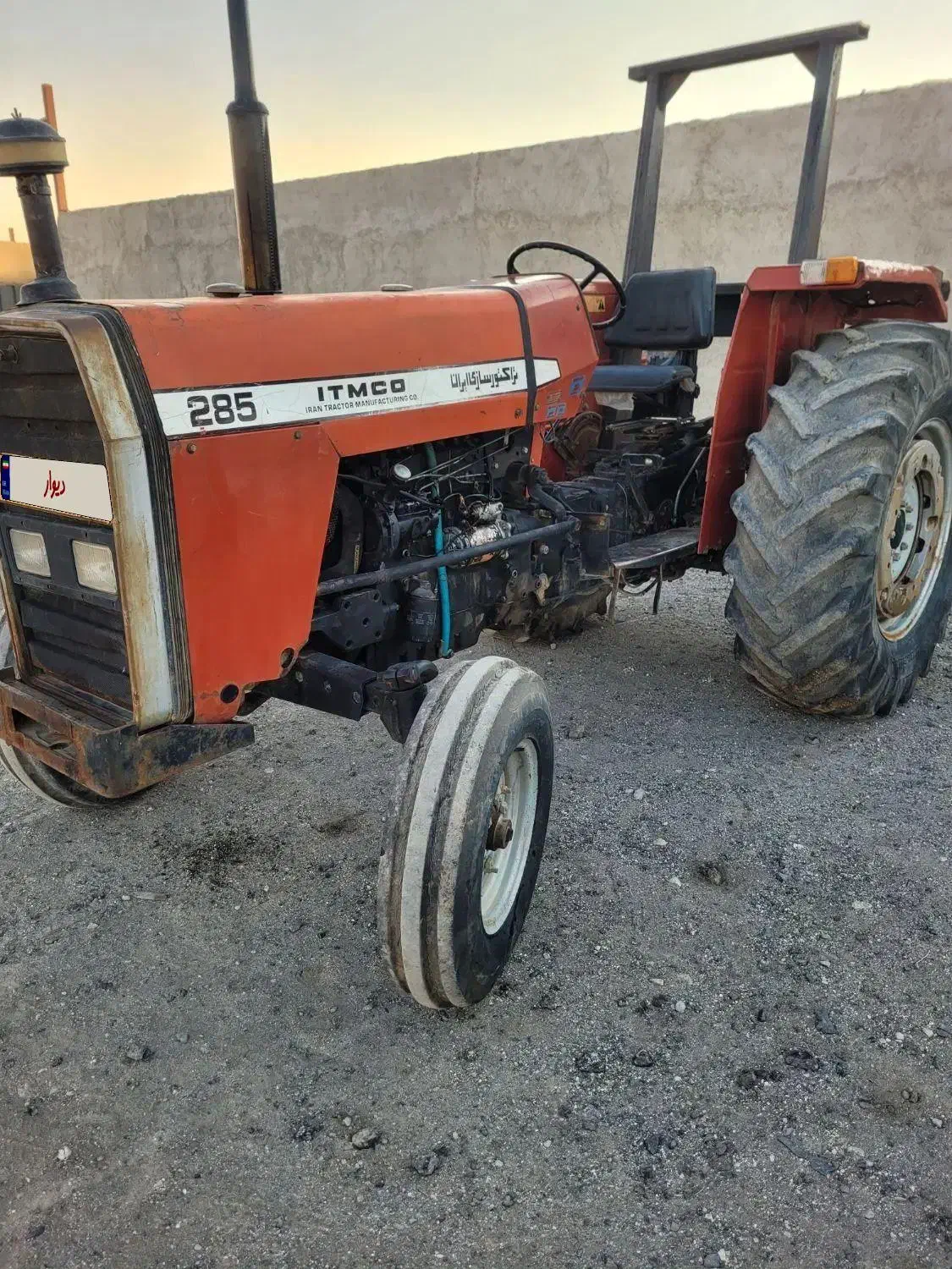 تراکتور ۲۸۵تک|خودرو سنگین|کبودرآهنگ, |دیوار