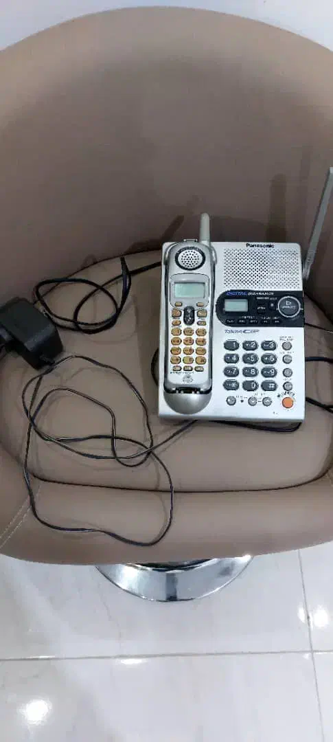 تلفن بیسیم پاناسونیک Panasonic|تلفن رومیزی|قائم‌شهر, |دیوار