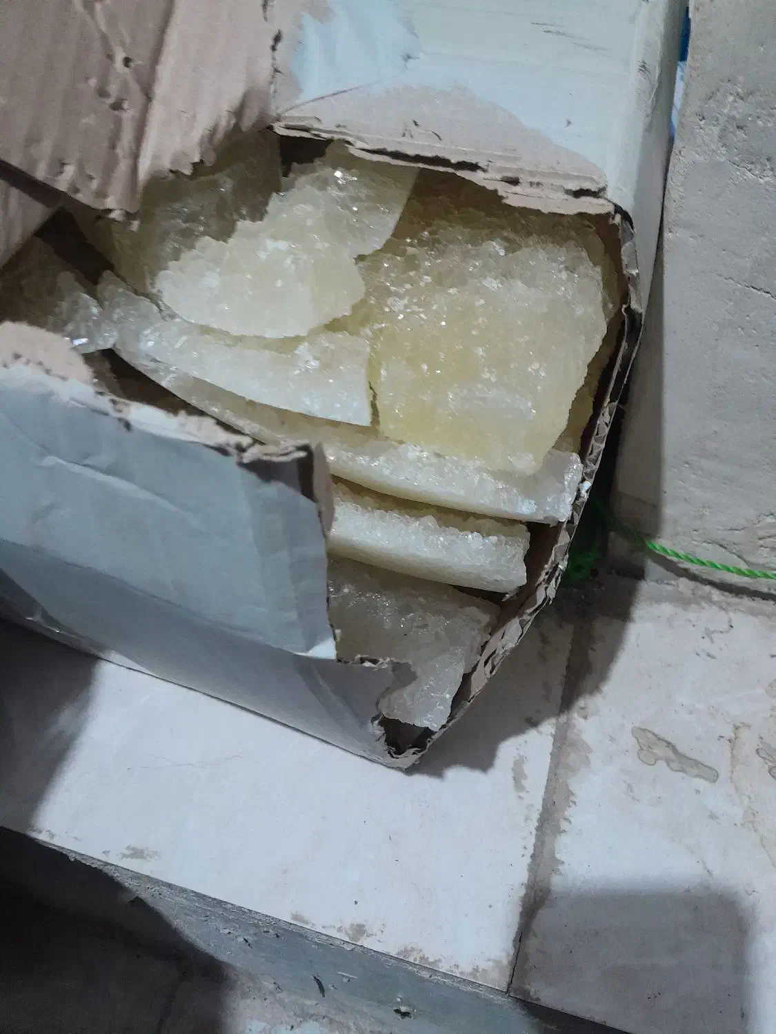 نبات یزد تخته ای یه کارتون|خوردنی و آشامیدنی|قم, نیروگاه|دیوار