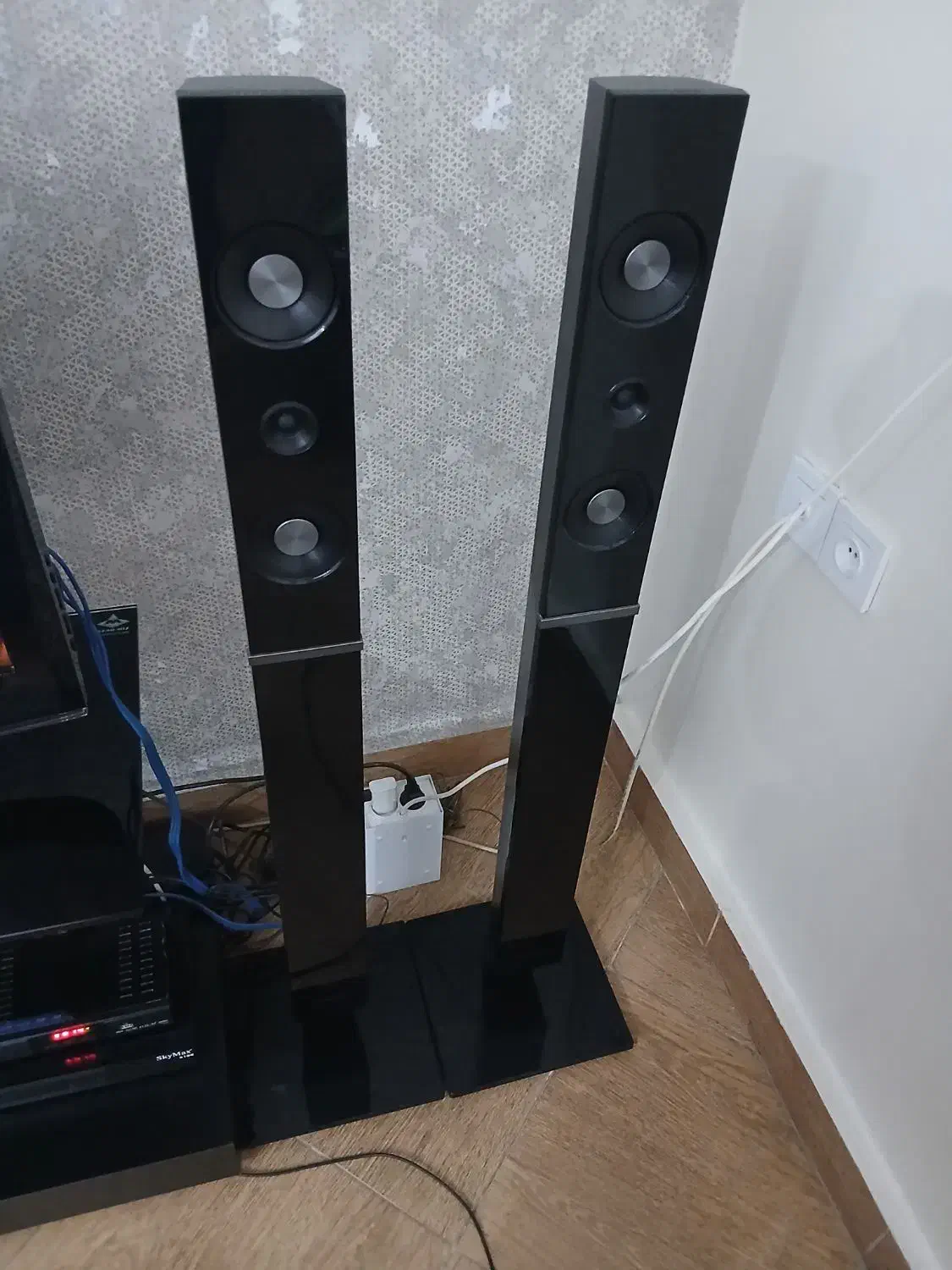 میزتلوزیون سینما خانواده|سیستم صوتی خانگی|آفتاب, |دیوار