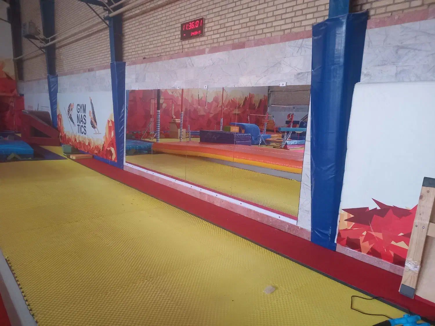 شیشه و سکوریت|مصالح و تجهیزات ساختمان|مشهد, شاهد (شهرک غرب)|دیوار