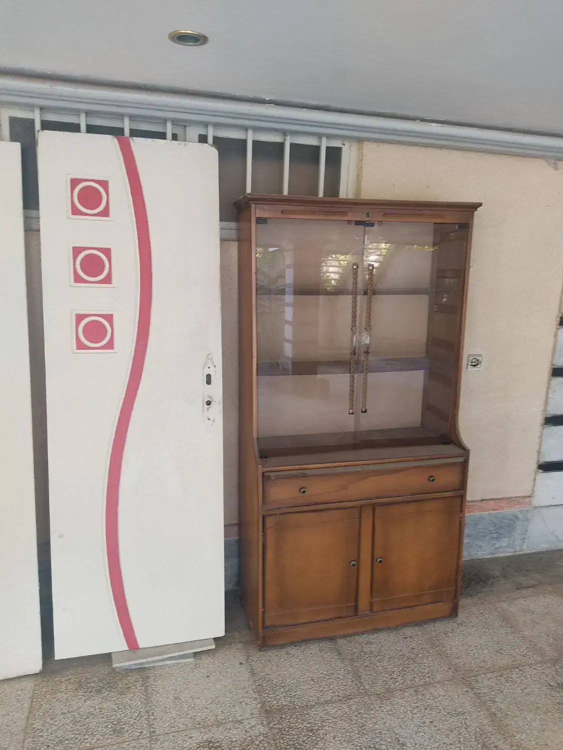 فروش کتابخانه و درب سرویس|کتابخانه، شلف، قفسه‌های دیواری|مینودشت, |دیوار