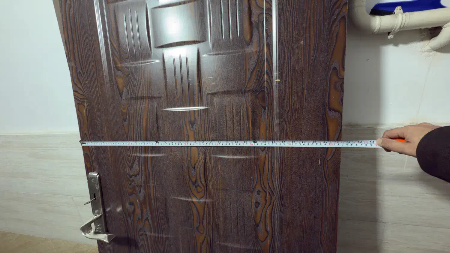 فروش دو عدد درب چوبی و آبگرمکن گازی|مصالح و تجهیزات ساختمان|بروجرد, |دیوار