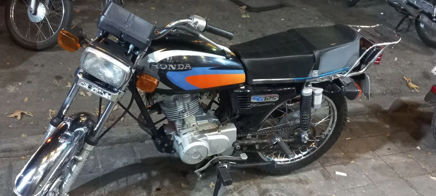 موتور هندا ۱۲۵ کبیر ۹۲ مفت|موتورسیکلت|تهران, بیسیم|دیوار