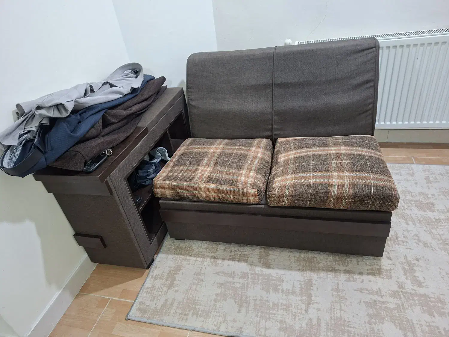 فرشی|فرش|فردیس, فرامرزیه|دیوار