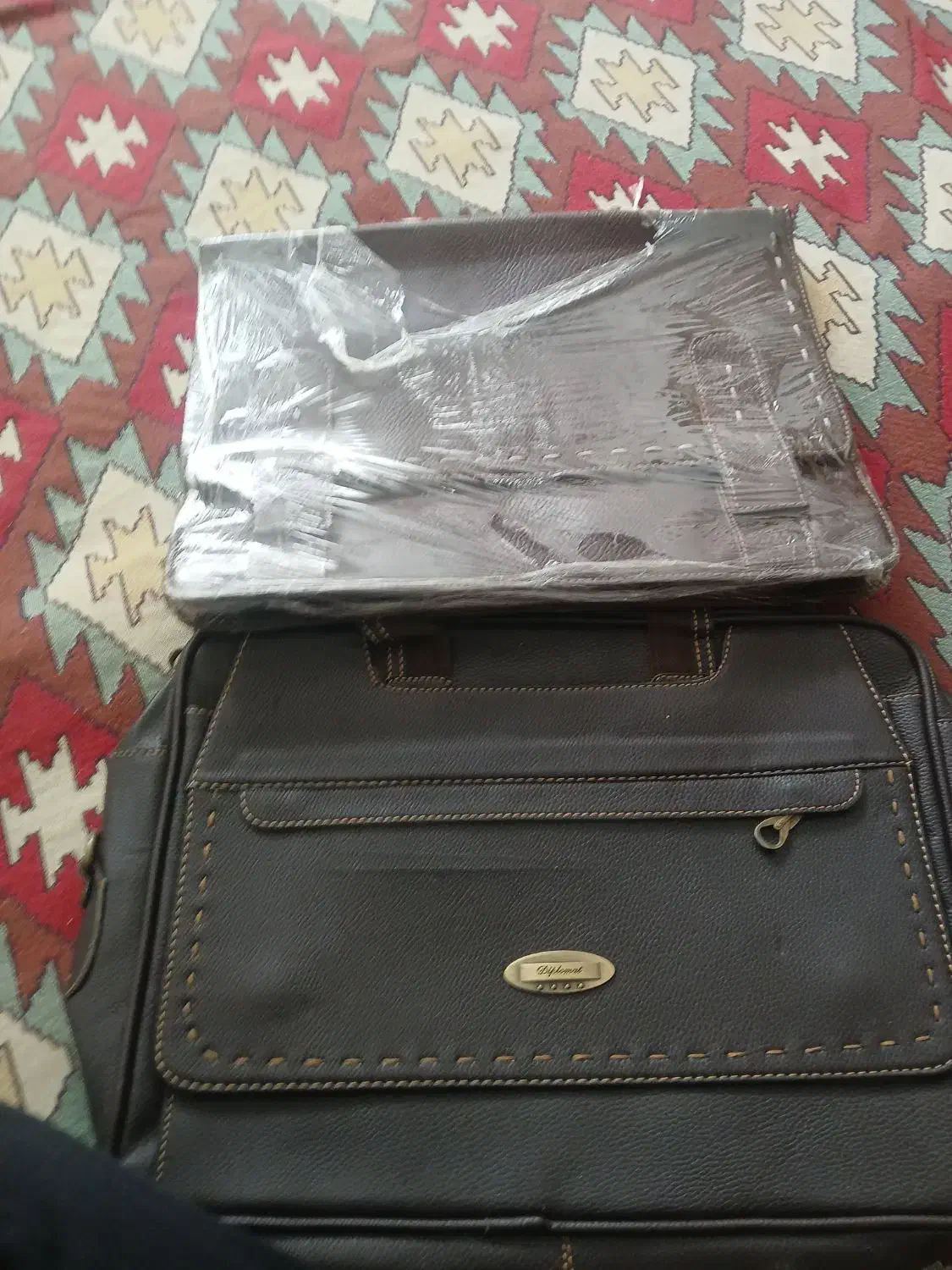 انواع اقصام کیف لپتاپ و اداری|کیف، کفش، کمربند|پرند, فاز ۶|دیوار