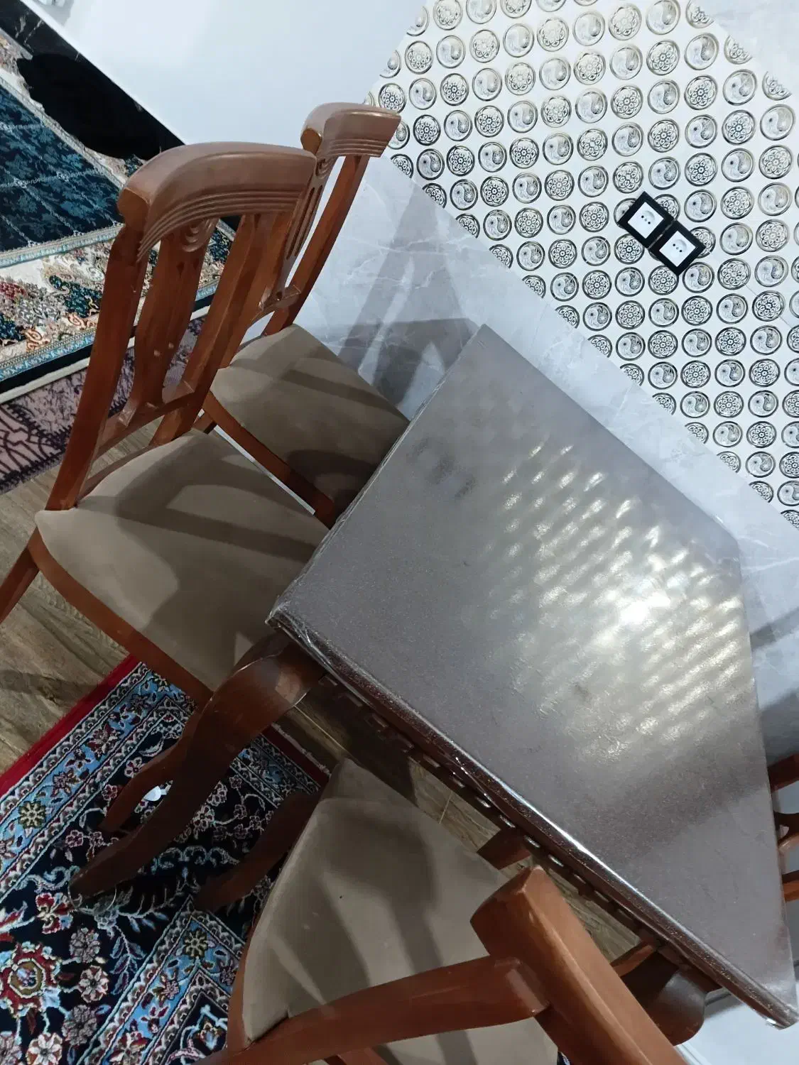 میز غذا خوری ۴|میز و صندلی غذاخوری|قیدار, |دیوار