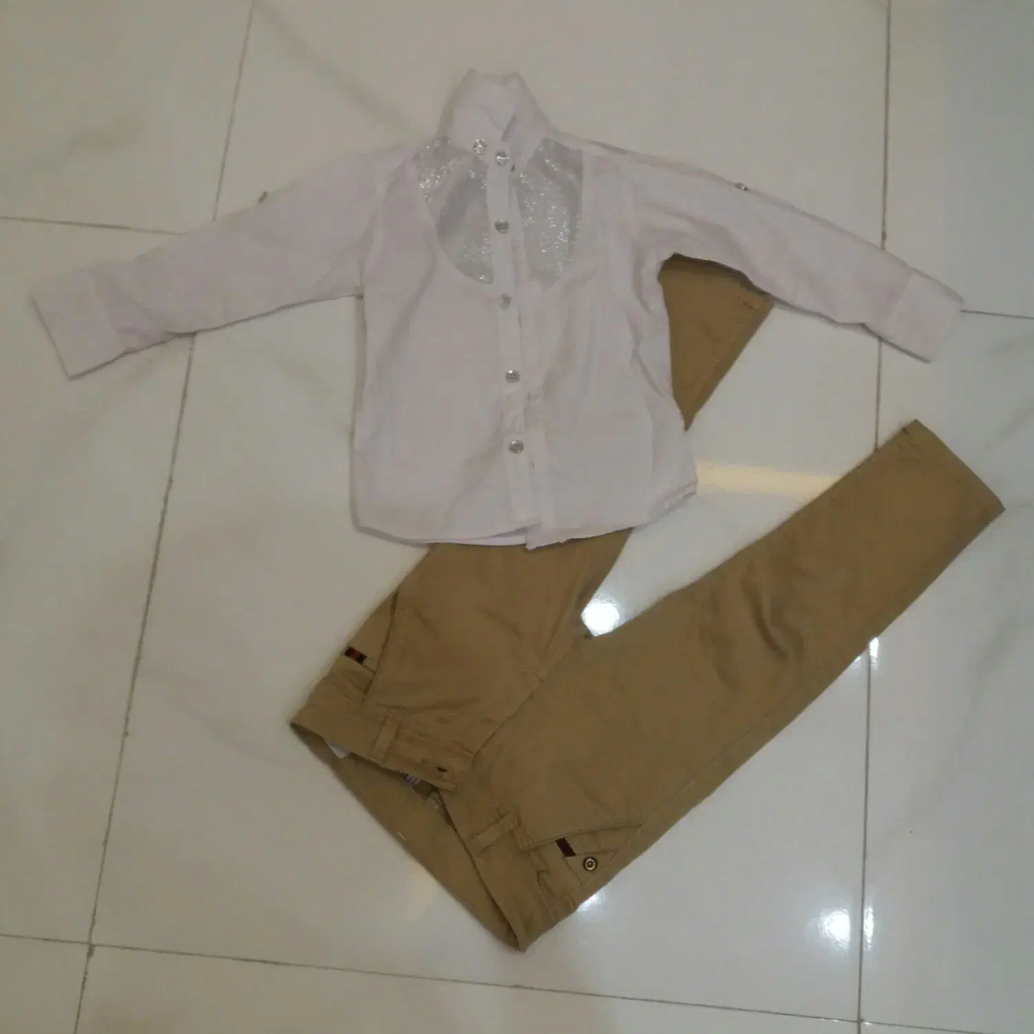 تعدادی لباس دخترانه وپسرانه|کفش و لباس بچه|همدان, |دیوار