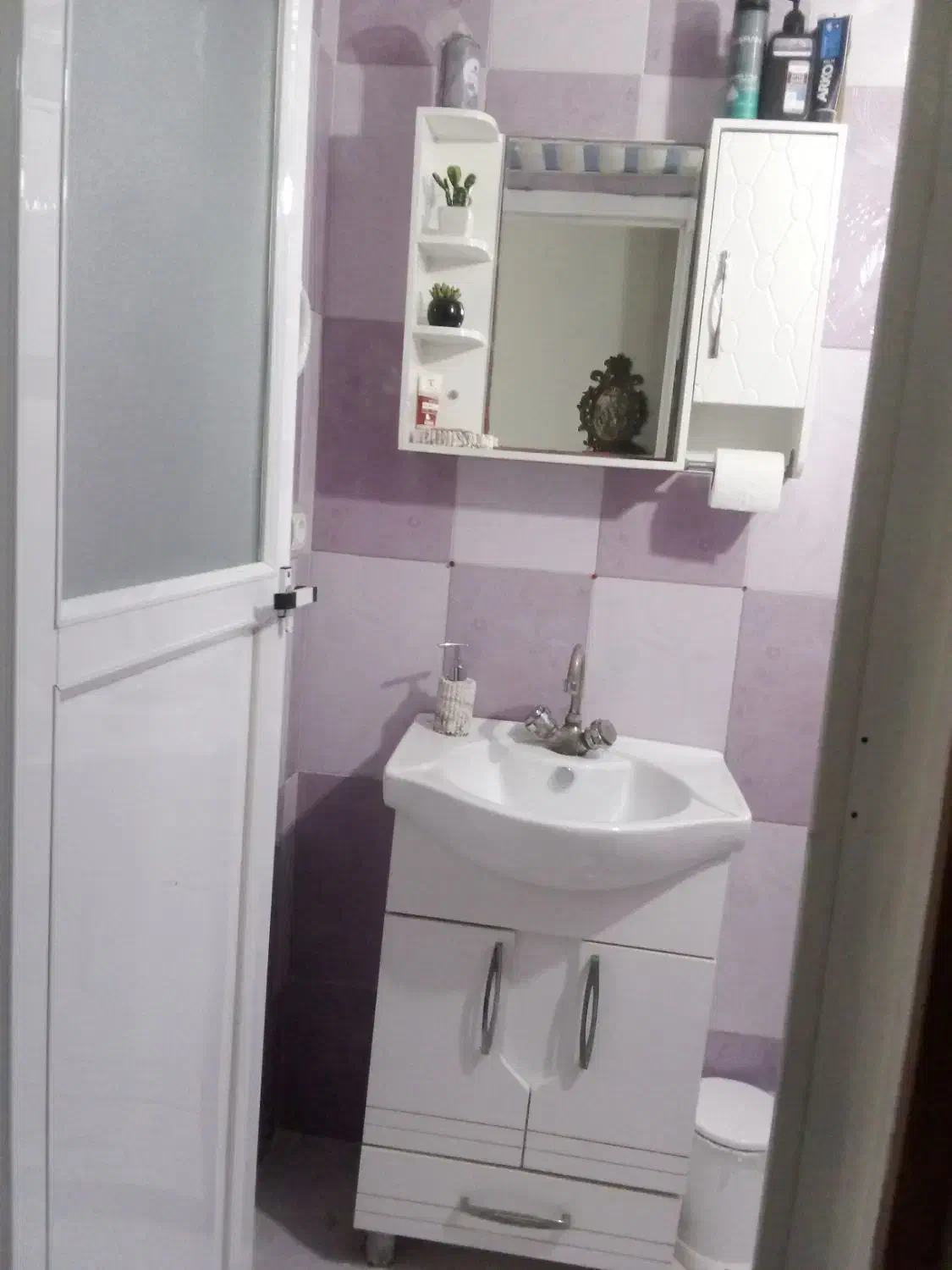 ست روشویی|لوازم سرویس بهداشتی|صومعه‌سرا, |دیوار